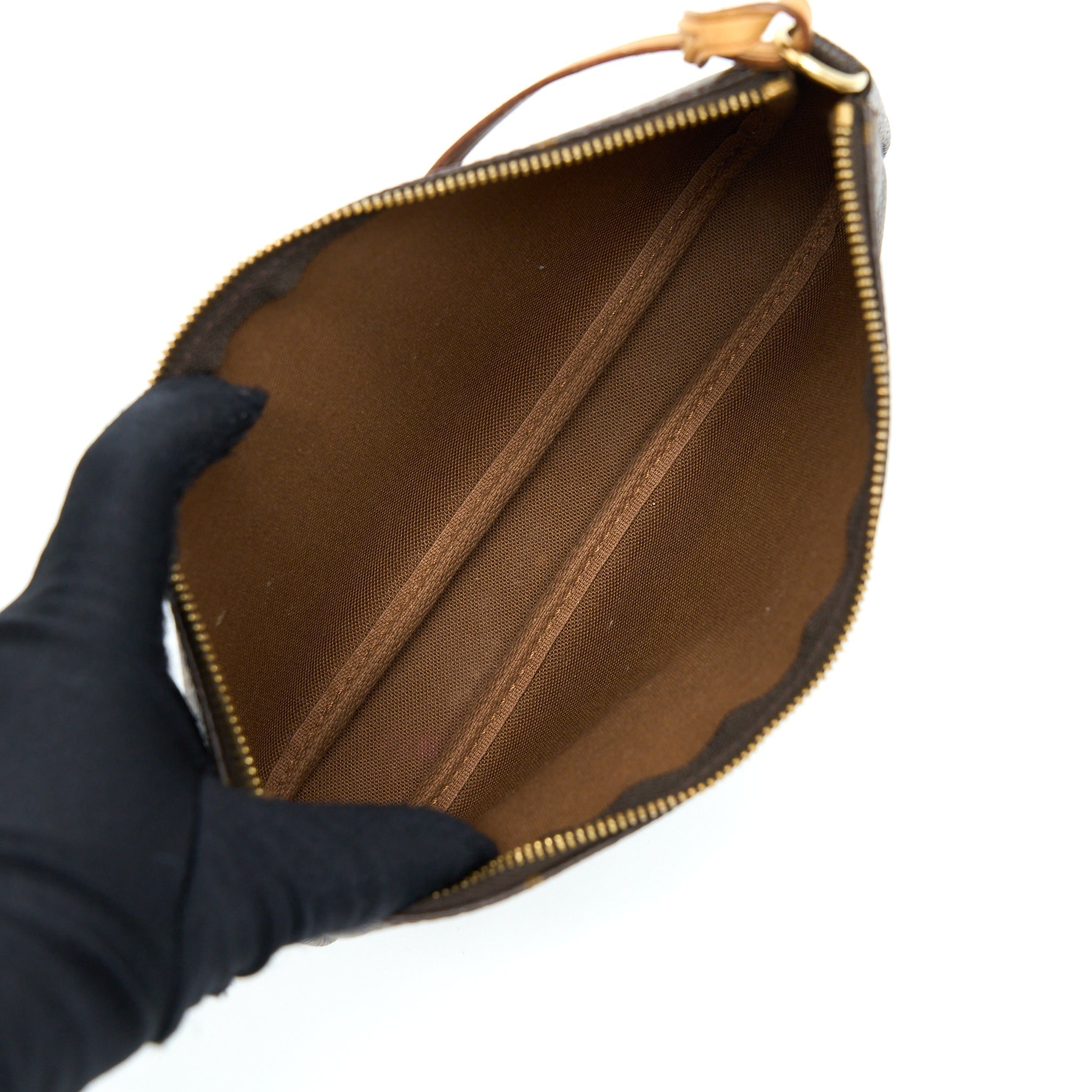 louis-vuitton-pochette-accessories-monogram-canvas-ghw-1