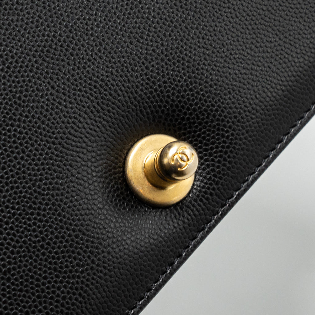 chanel-medium-classic-boy-bag-caviar-black-ghw-microchip