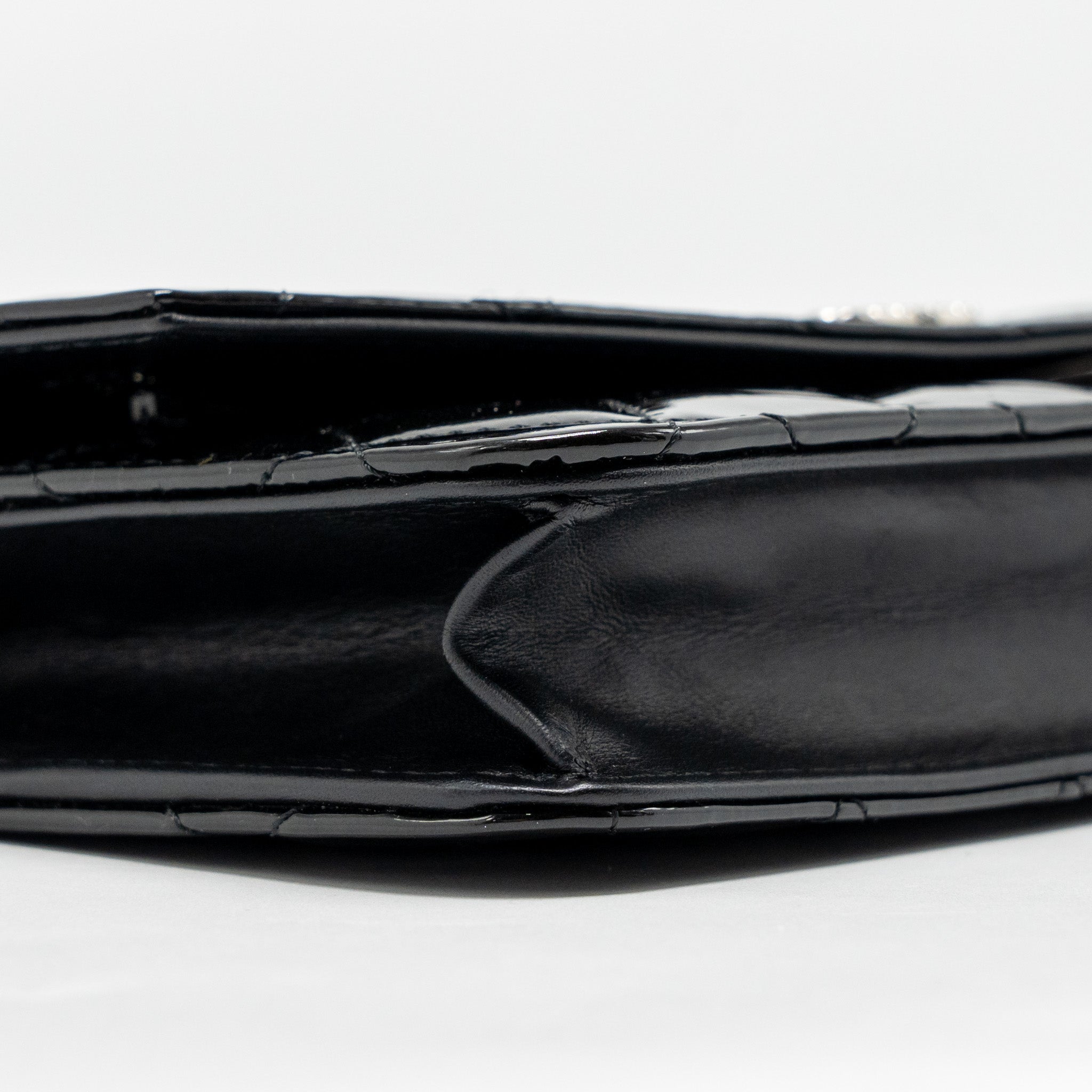 chanel-wallet-on-chain-patent-leather-black-shw-1