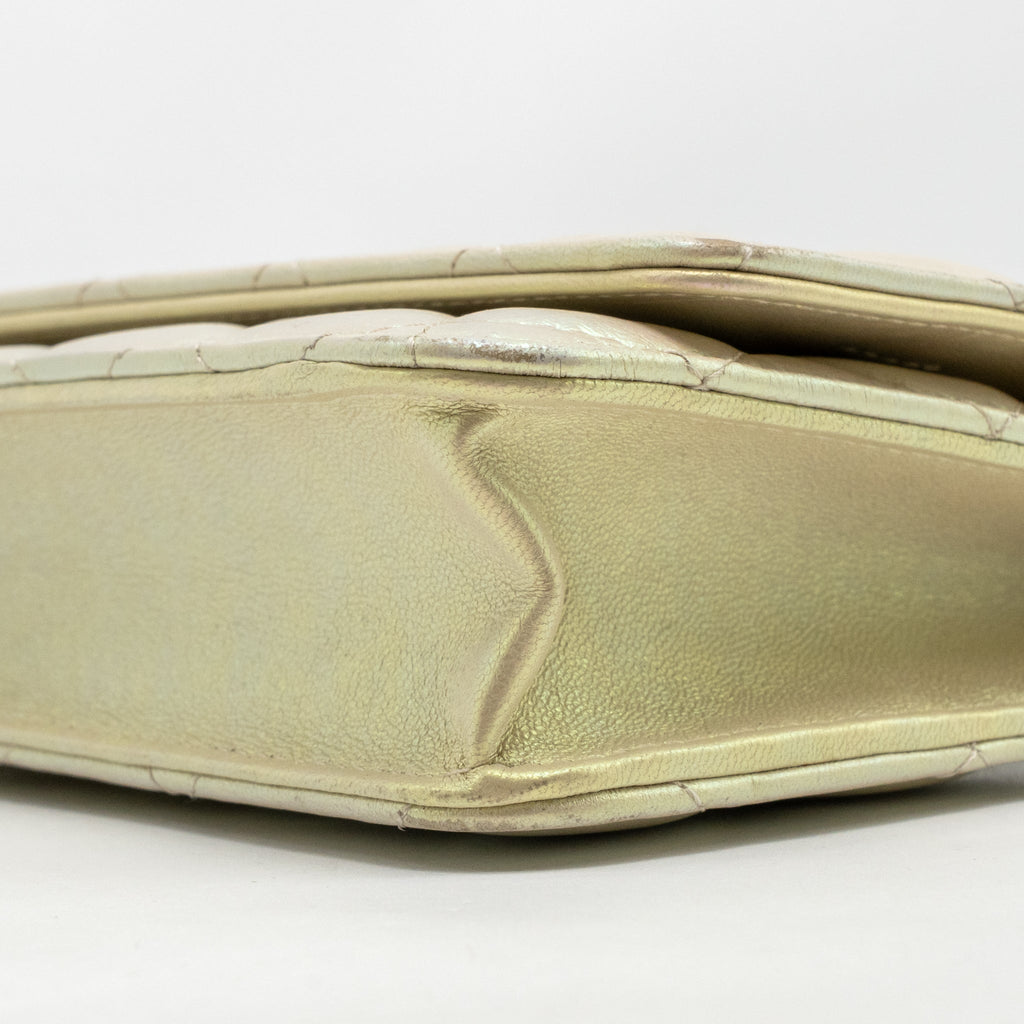 chanel-wallet-on-chain-lambskin-iridescent-ivory-lghw-copy