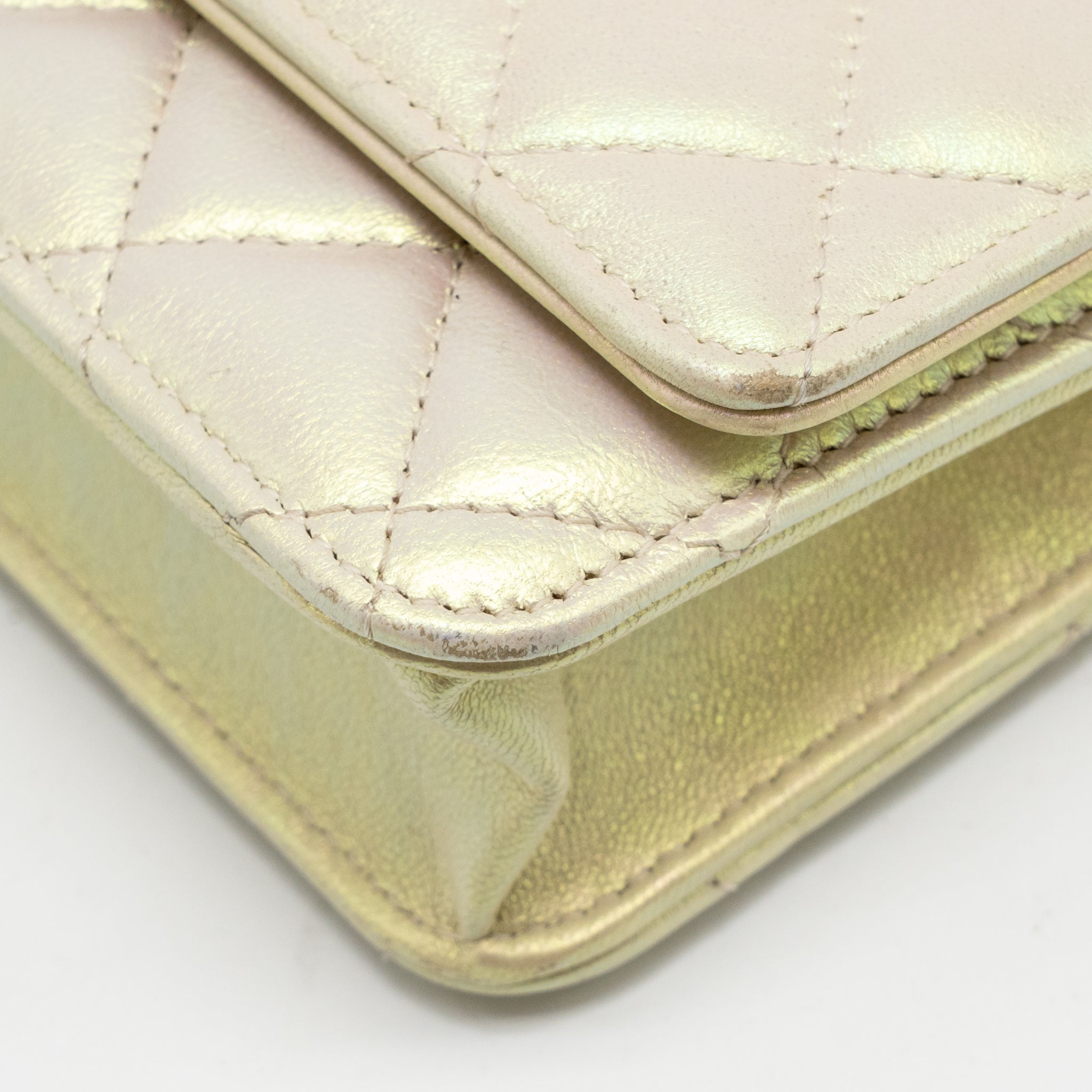 chanel-wallet-on-chain-lambskin-iridescent-ivory-lghw-copy