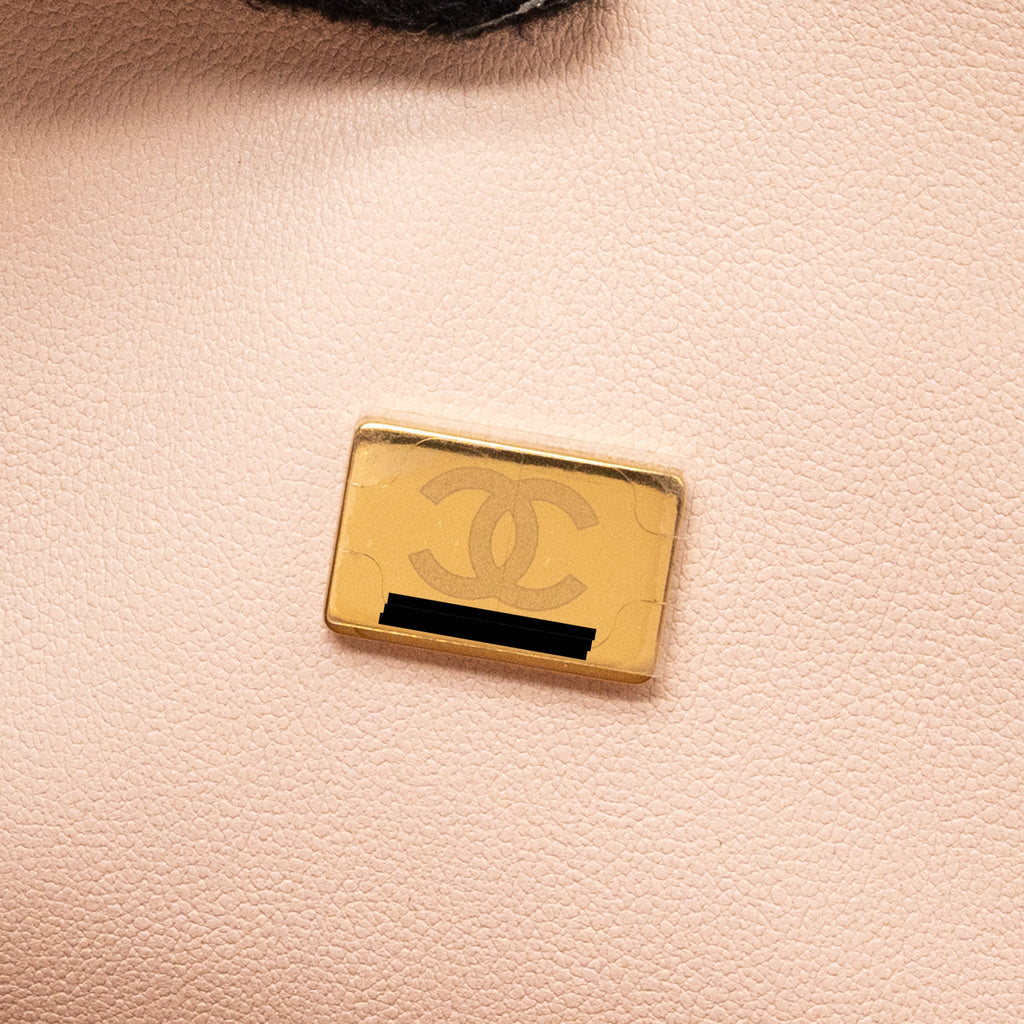 chanel-jumbo-classic-double-flap-bag-caviar-beige-ghw-microchip