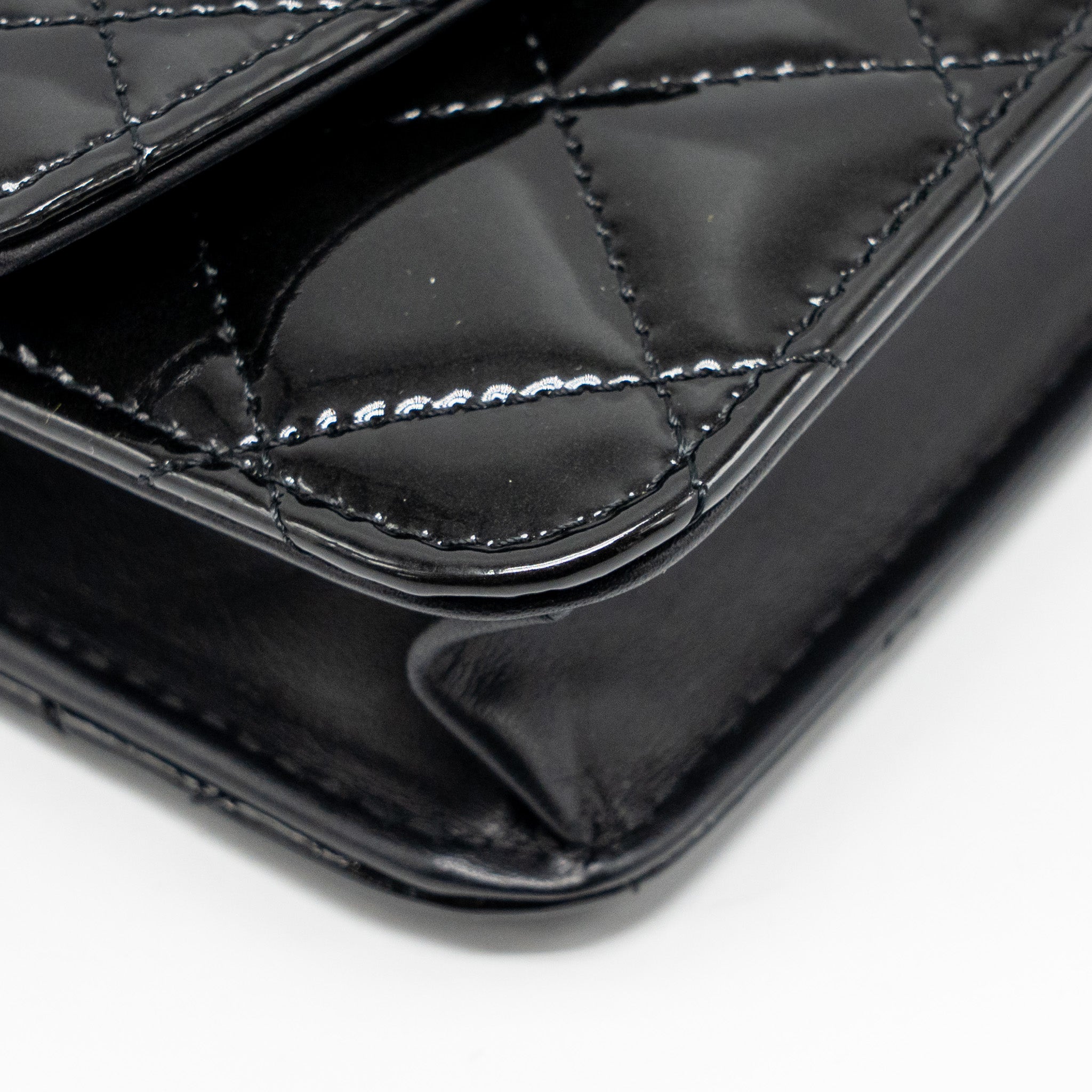 chanel-wallet-on-chain-patent-leather-black-shw-1