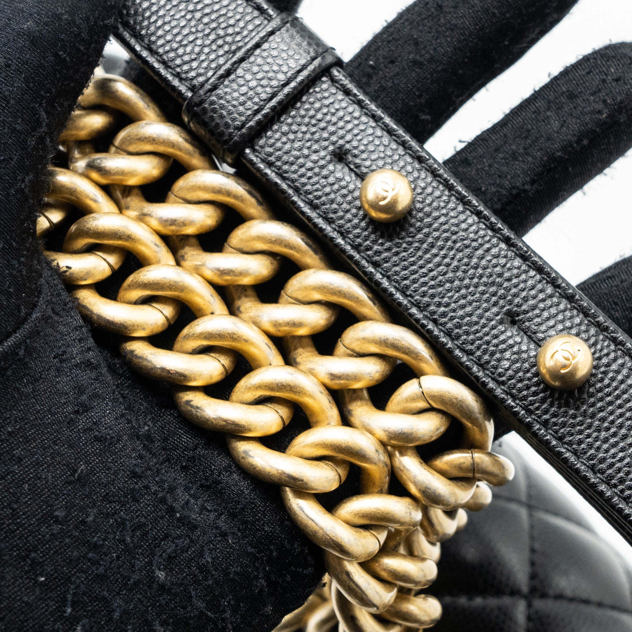 chanel-medium-classic-boy-bag-caviar-black-ghw-microchip
