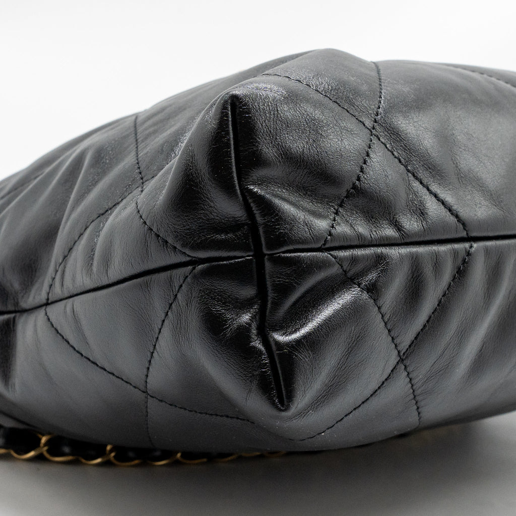 chanel-22-black-1
