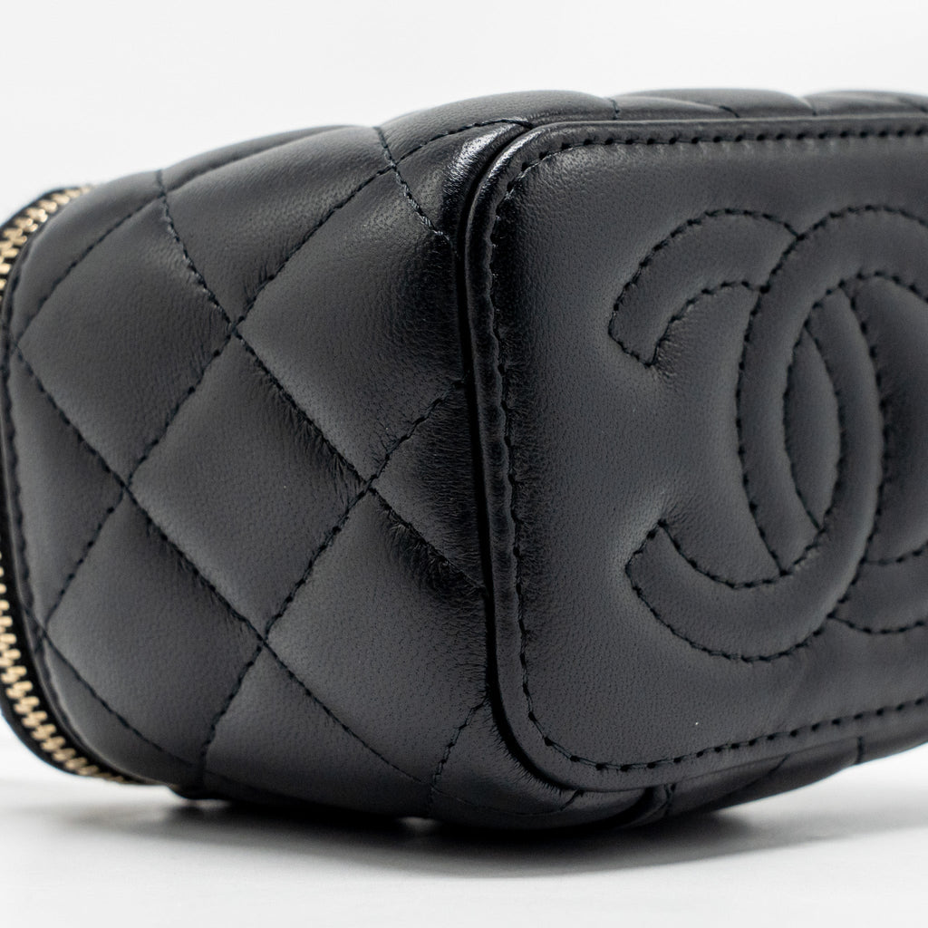 chanel-pearl-crush-mini-vanity-with-chain-lambskin-black-ghw-microchip-2