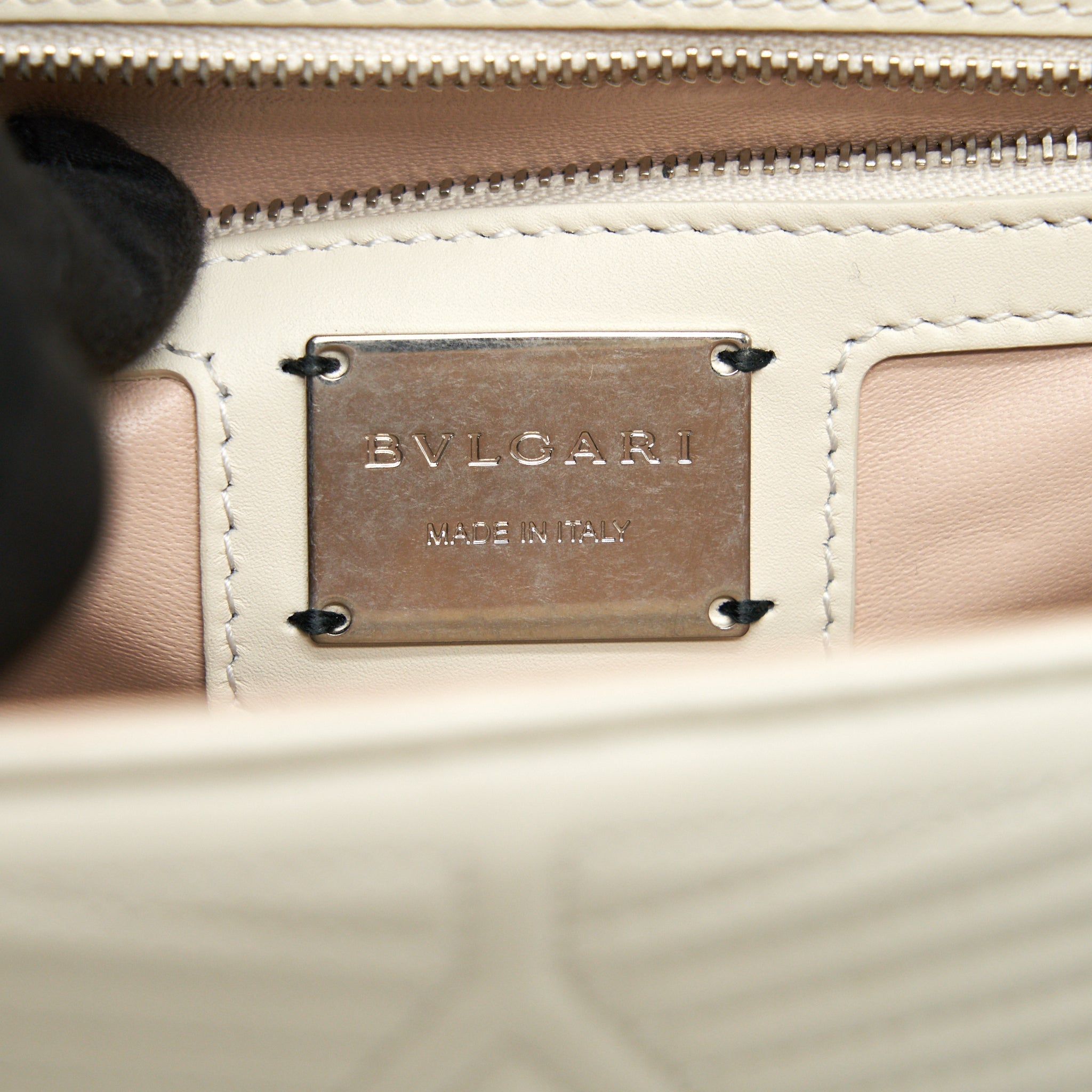 bvlgari-serpenti-diamond-blast-shoulder-bag-in-white-shw