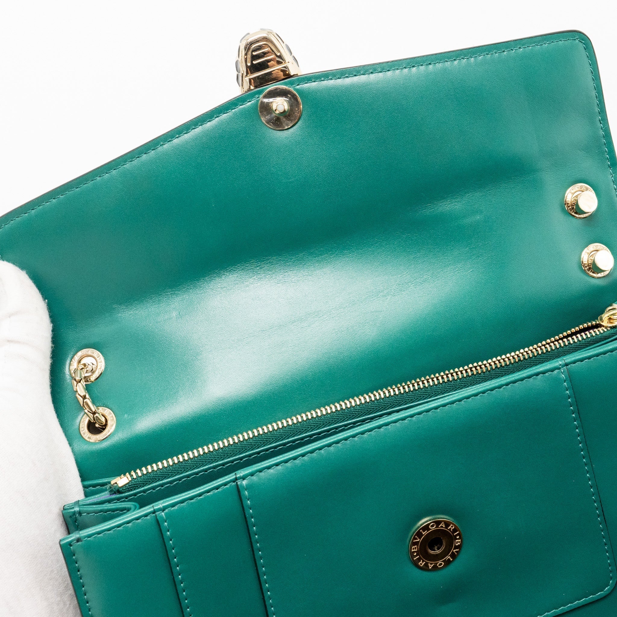bvlgari-serpenti-forever-shoulder-bag-calfskin-green-lghw-3