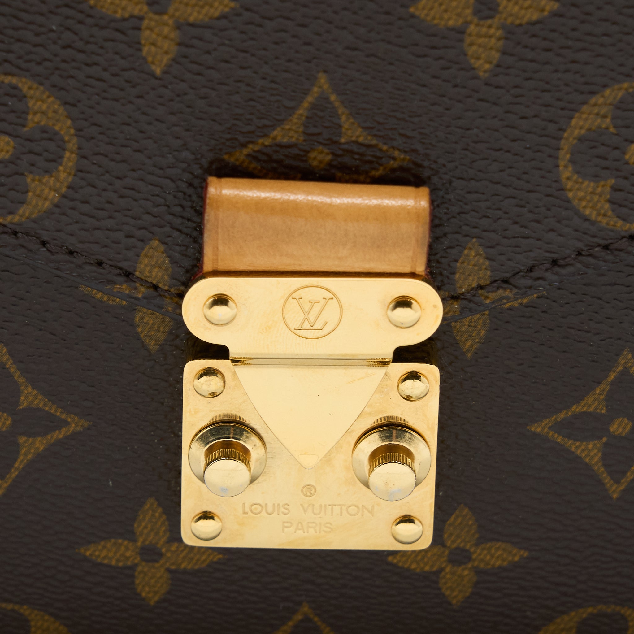 louis-vuitton-pochette-metis-monogram-canvas-ghw-5