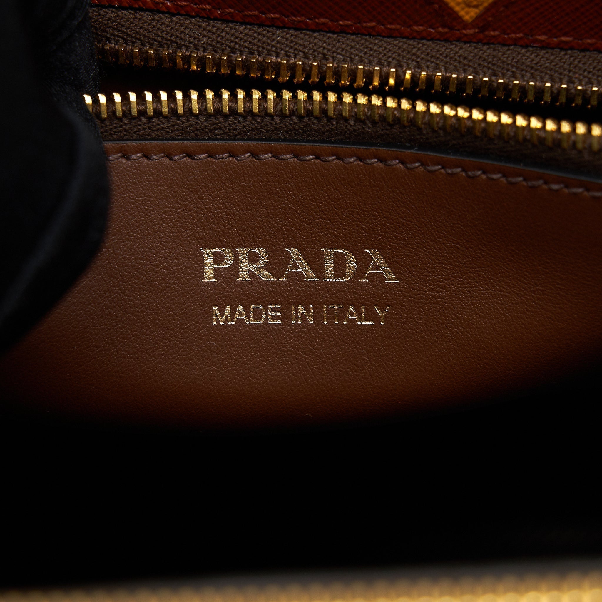 prada-saffiano-borda-bag-brown