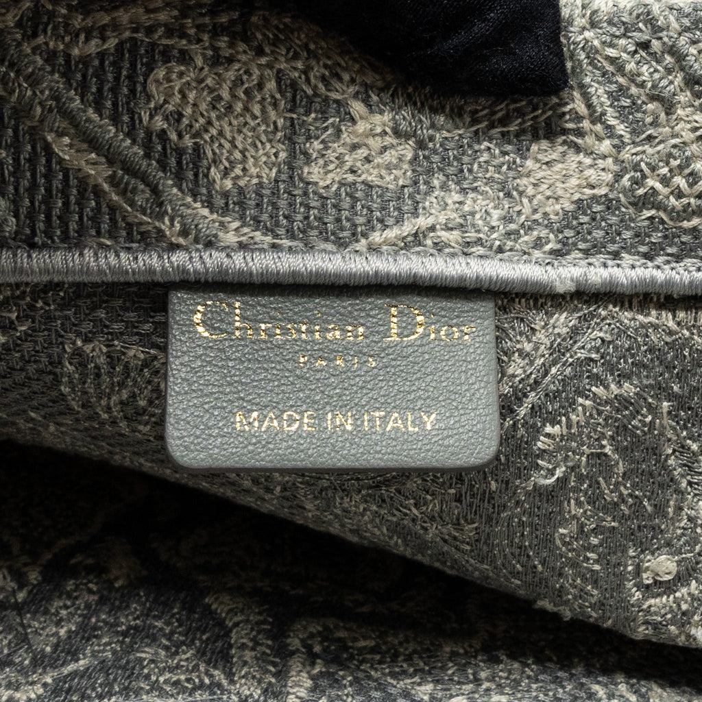 dior-large-book-tote-ecru-and-grey-toile-de-jouy-embroidery