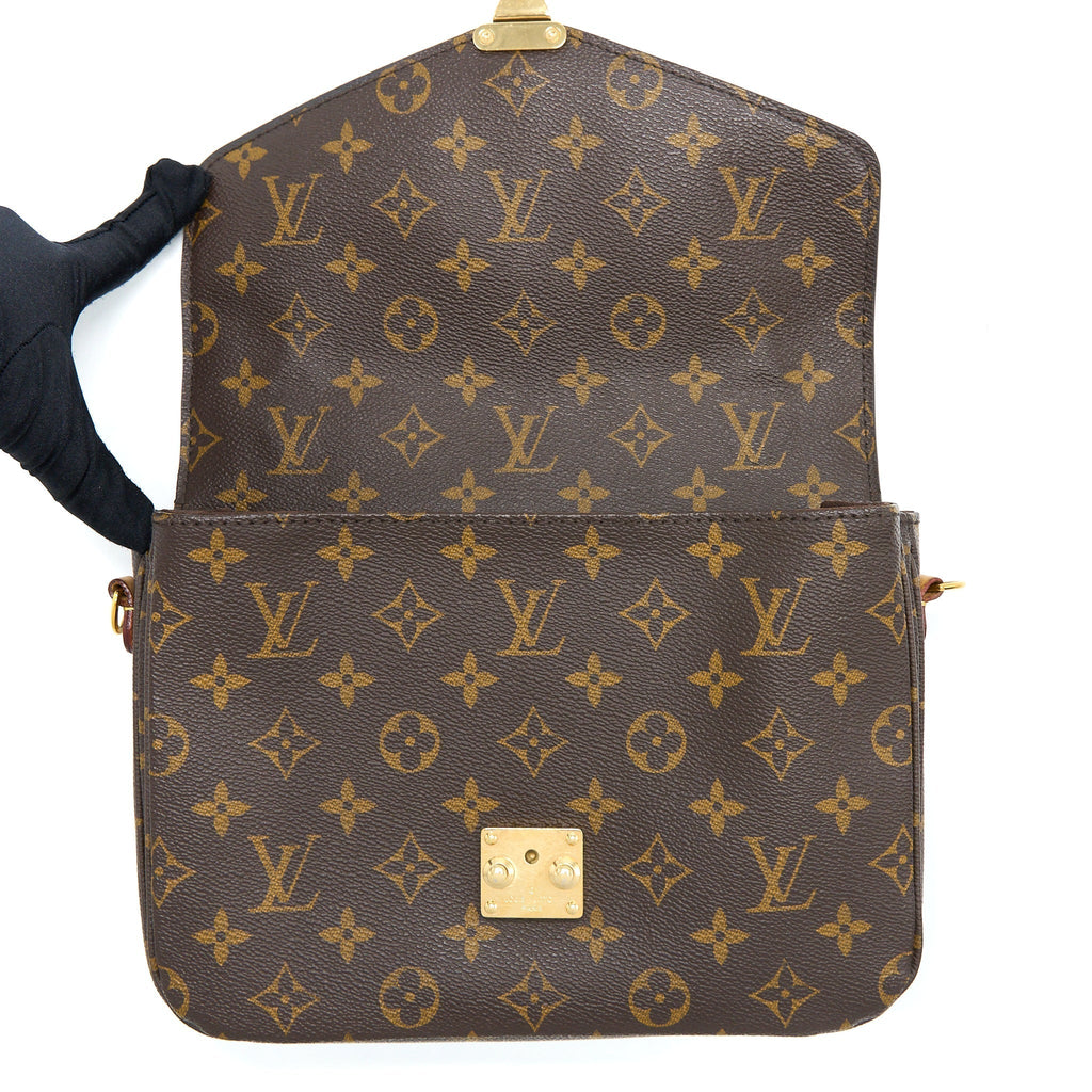 louis-vuitton-pochette-metis-monogram-canvas-ghw-5