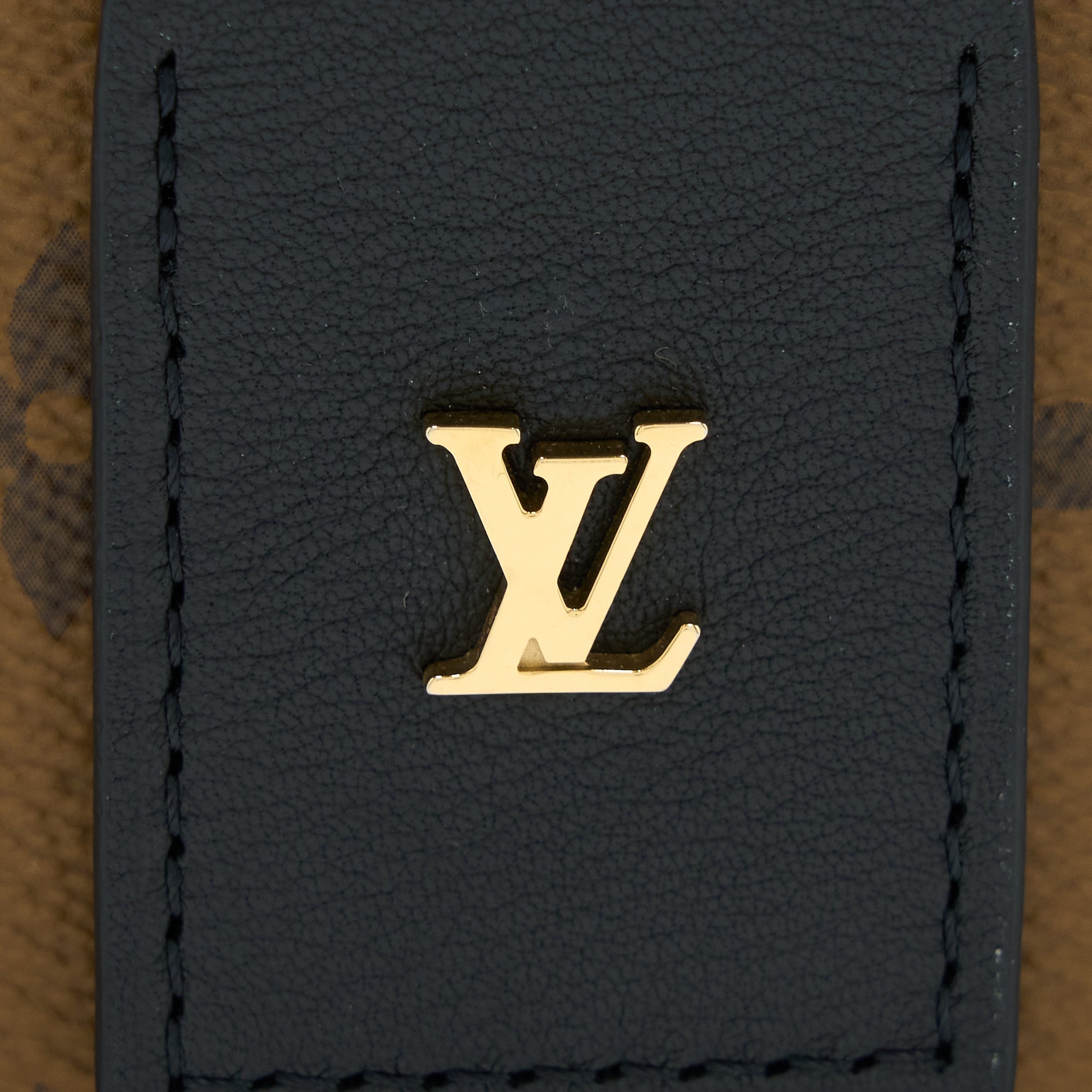 louis-vuitton-mini-boite-chapeau-reverse-monogram-canvas-ghw