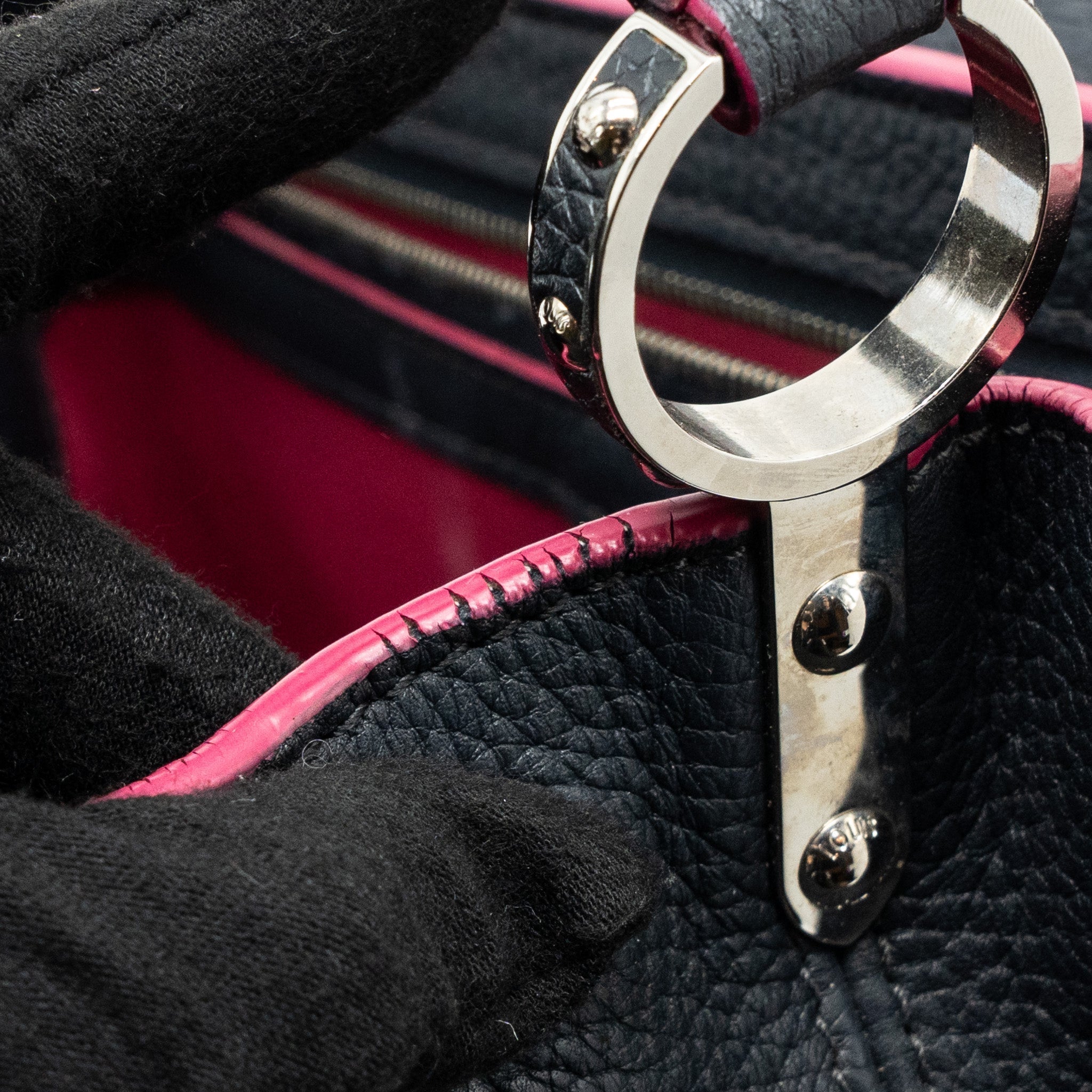 louis-vuitton-capucines-bb-taurillon-leather-navy-shw