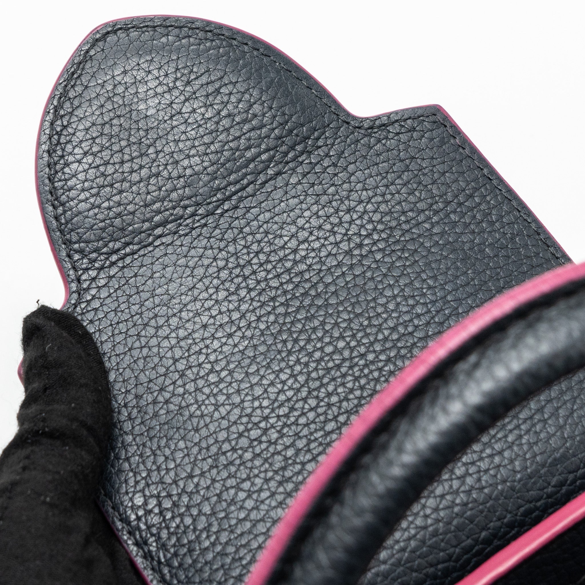 louis-vuitton-capucines-bb-taurillon-leather-navy-shw