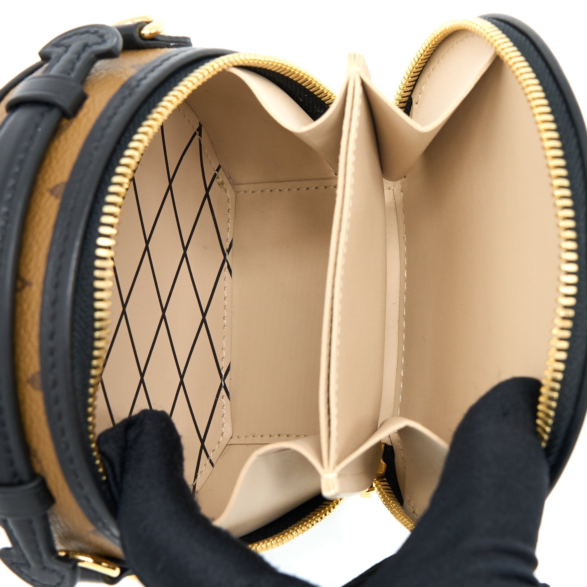 louis-vuitton-mini-boite-chapeau-reverse-monogram-canvas-ghw