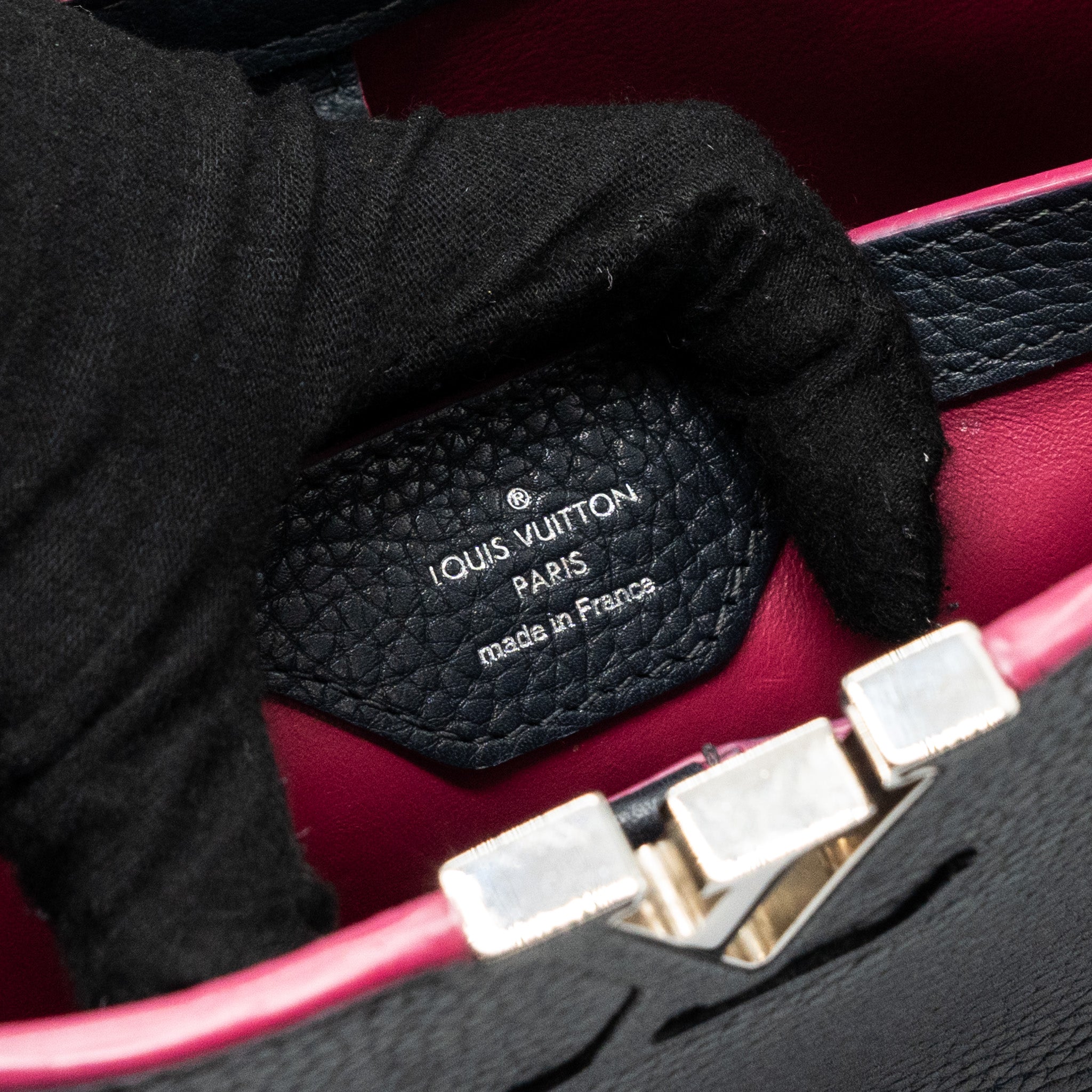 louis-vuitton-capucines-bb-taurillon-leather-navy-shw