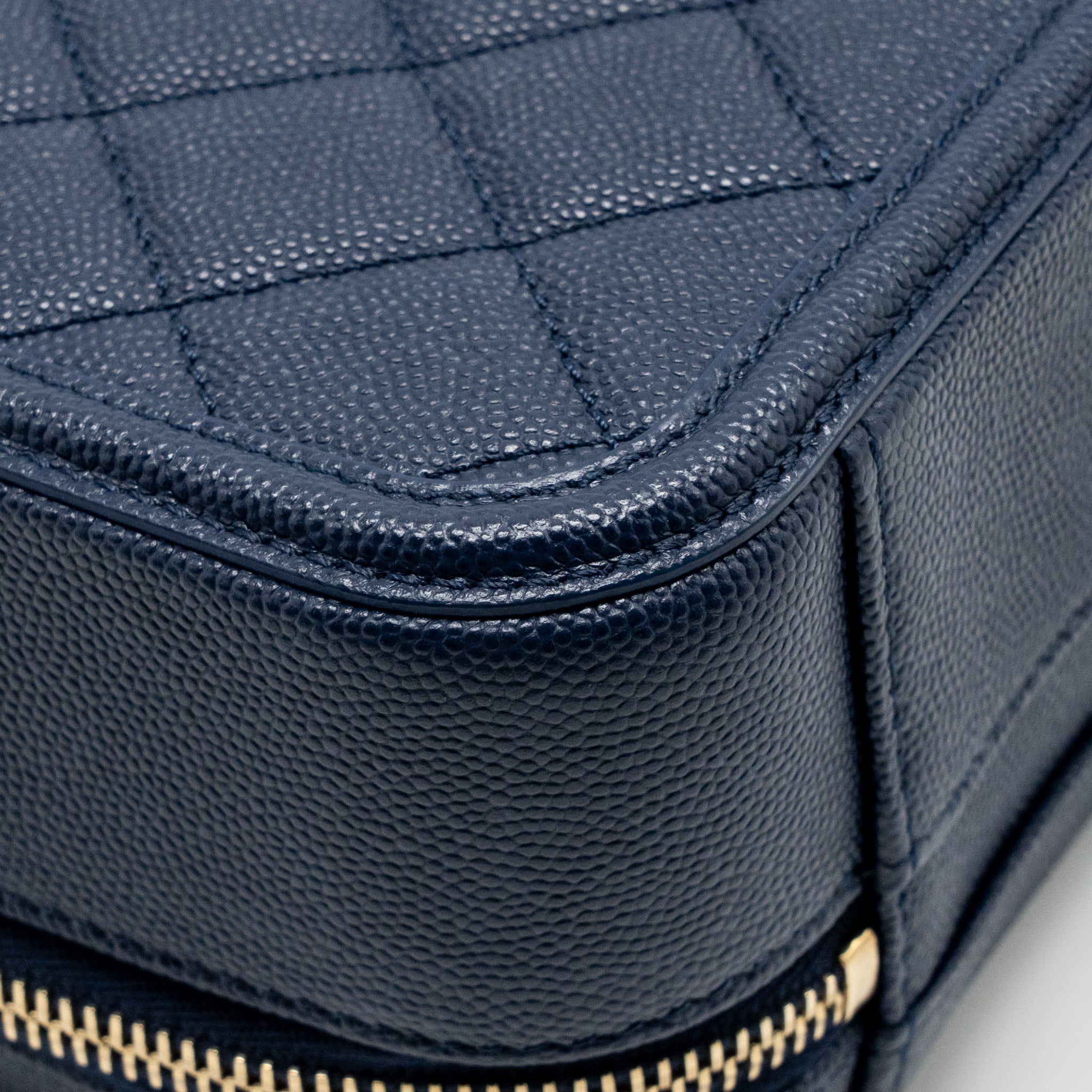 chanel-blue-case