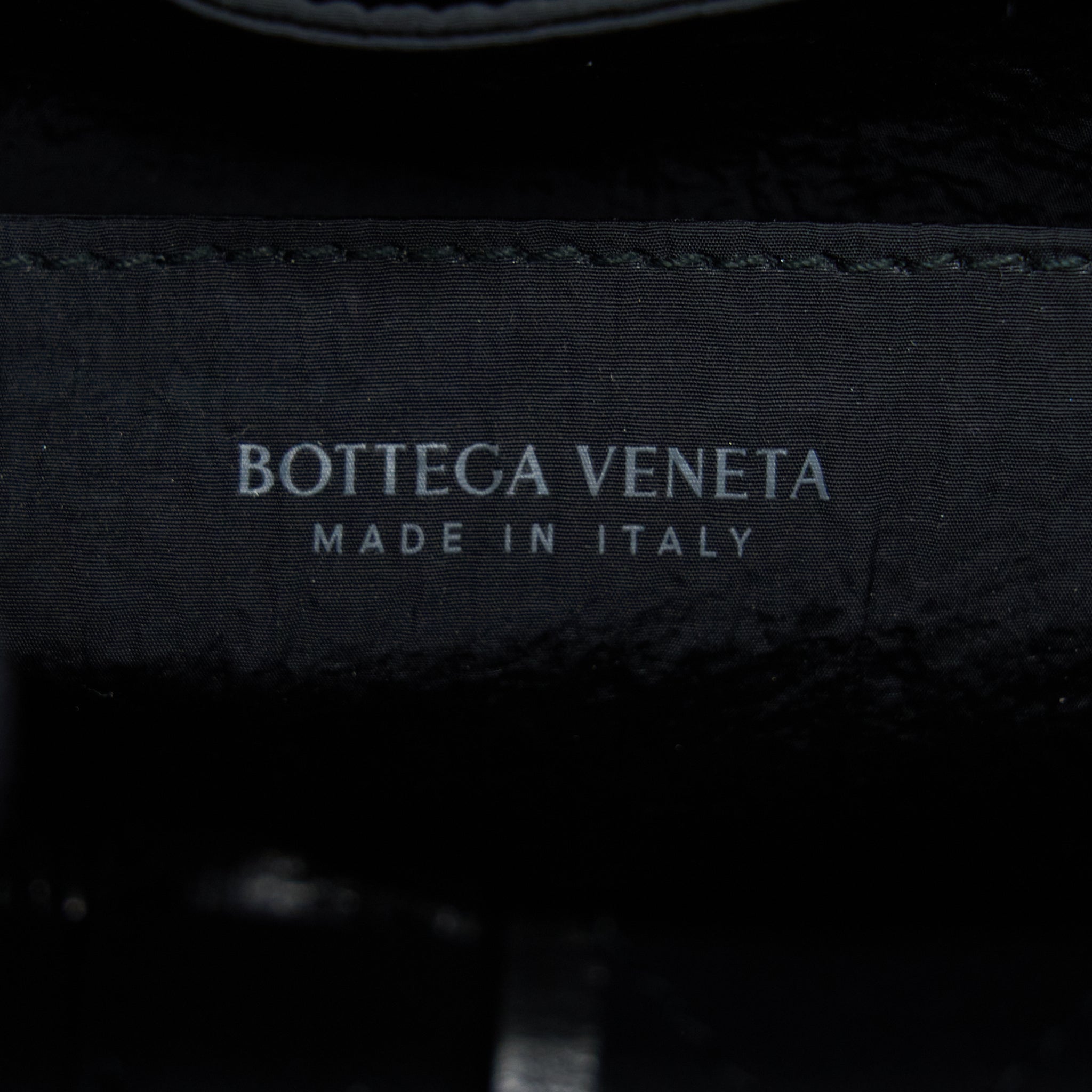bottega-veneta-cassette-belt-bag-calfskin-black