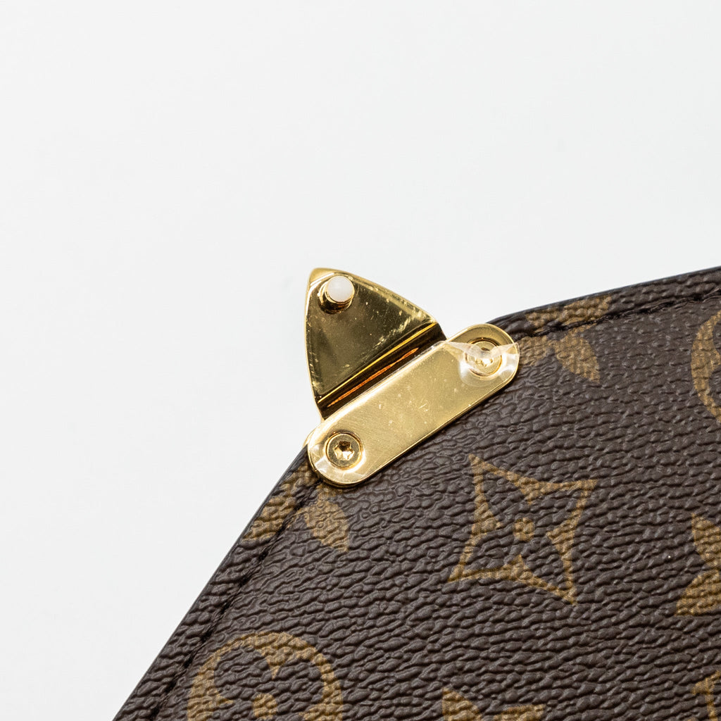 louis-vuitton-pochette-metis-monogram-canvas-with-ghw