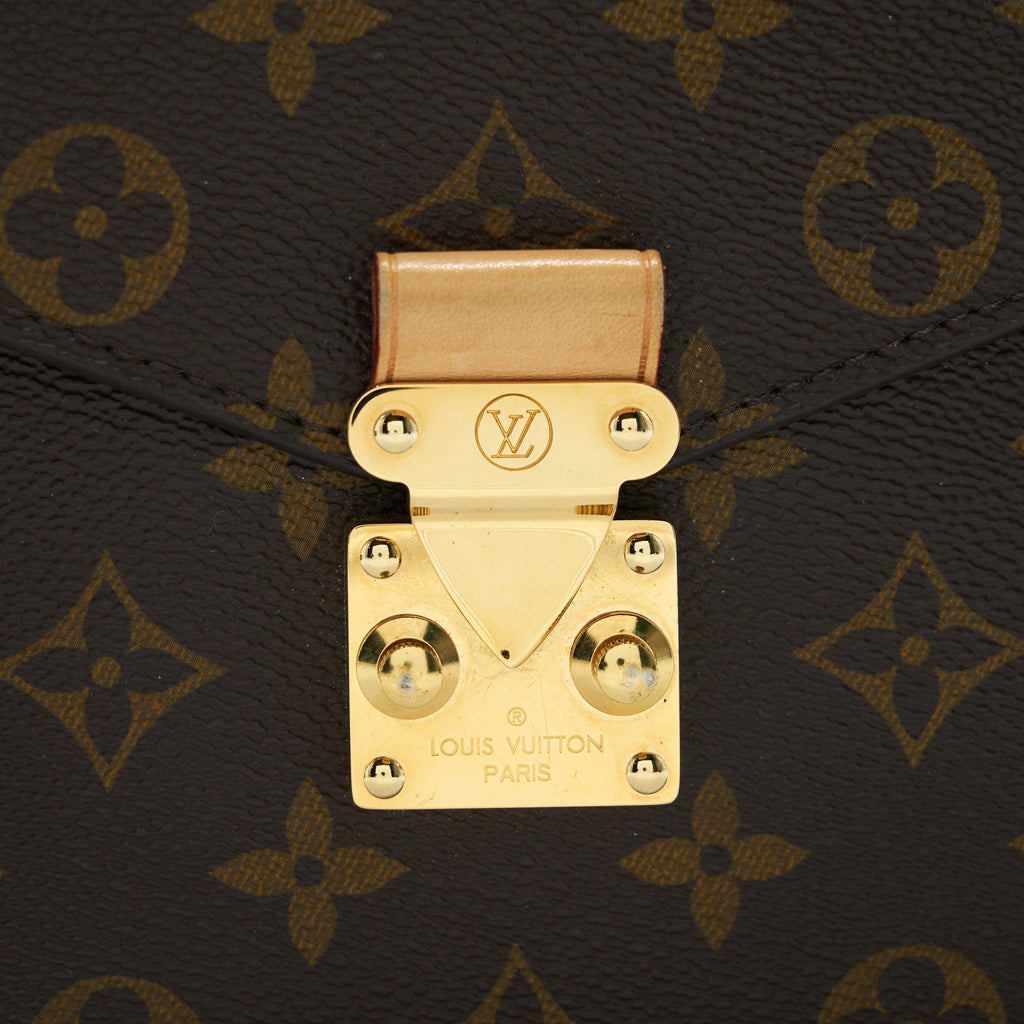 louis-vuitton-pochette-metis-monogram-canvas-1