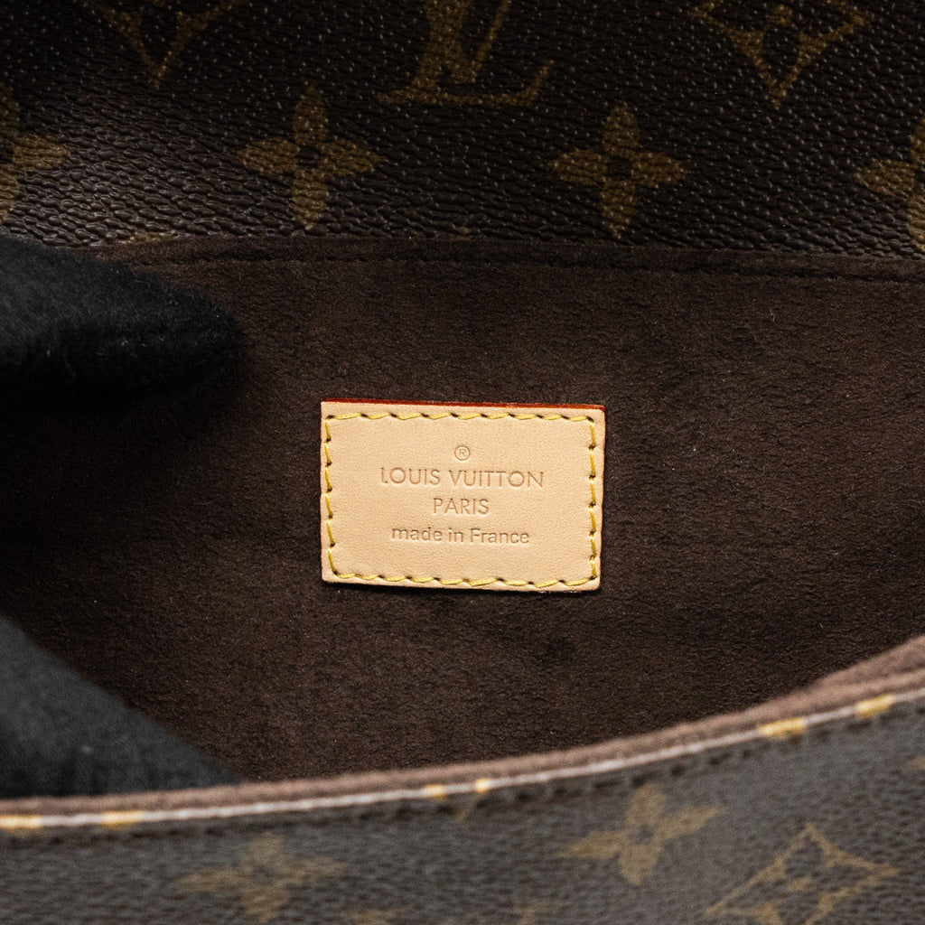 louis-vuitton-pochette-metis-monogram-canvas-with-ghw