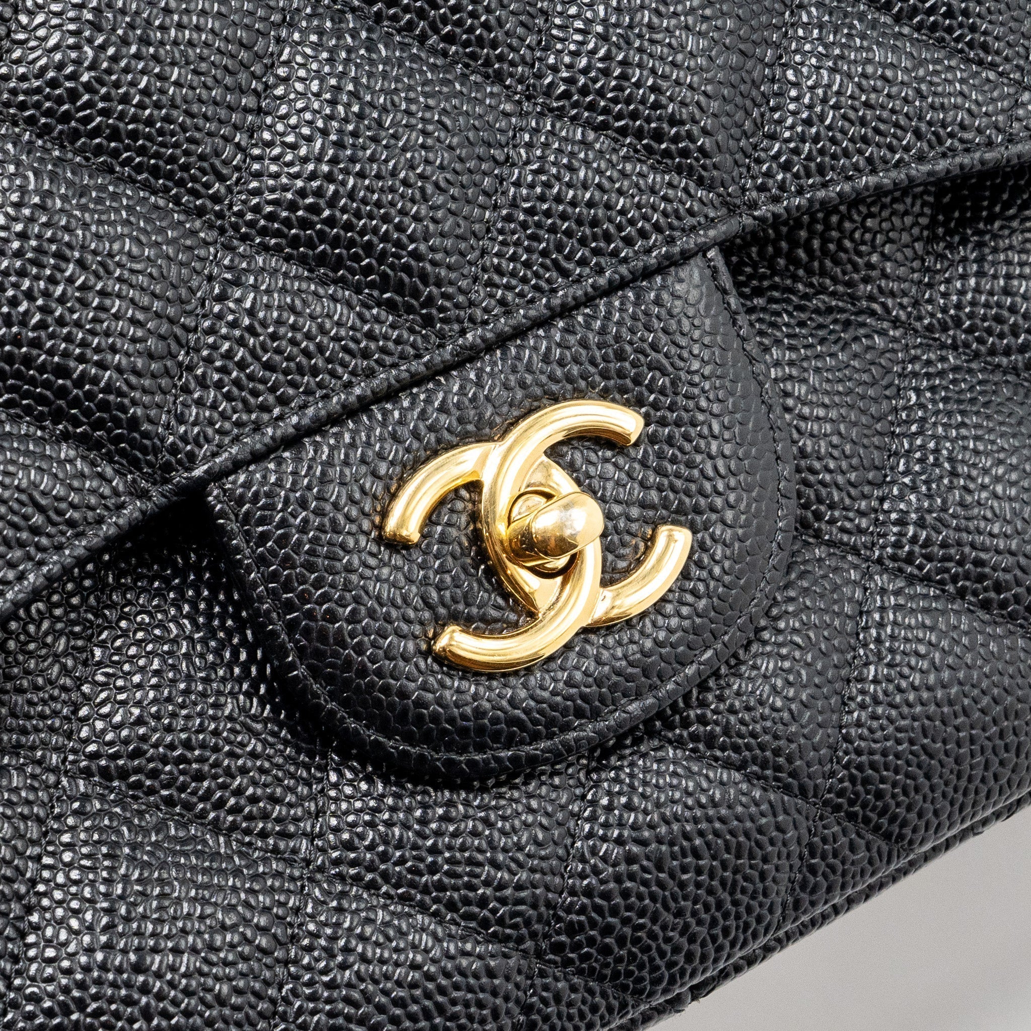 chanel-classic-jumbo-double-flap-bag-caviar-black-ghw