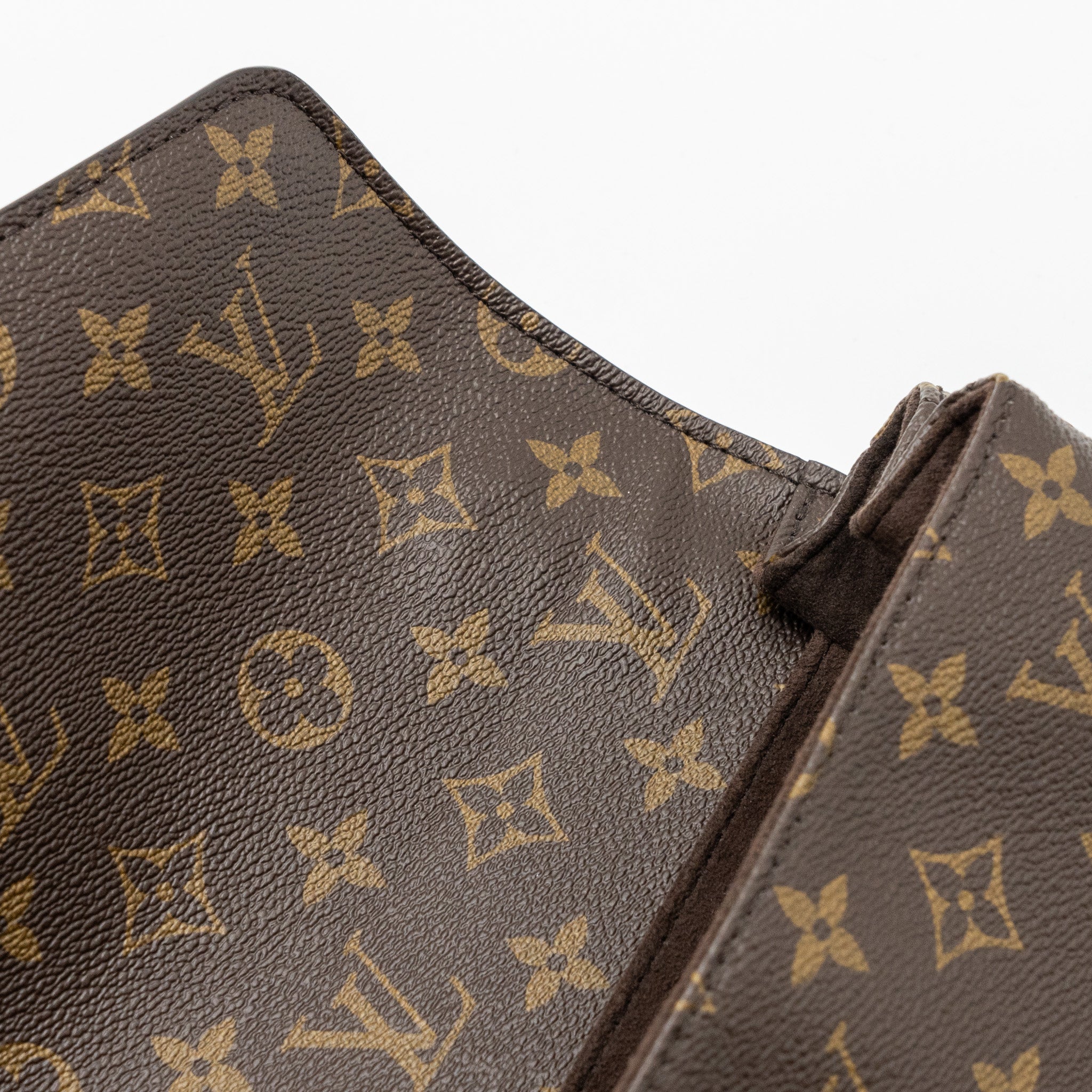louis-vuitton-pochette-metis-monogram-canvas-with-ghw