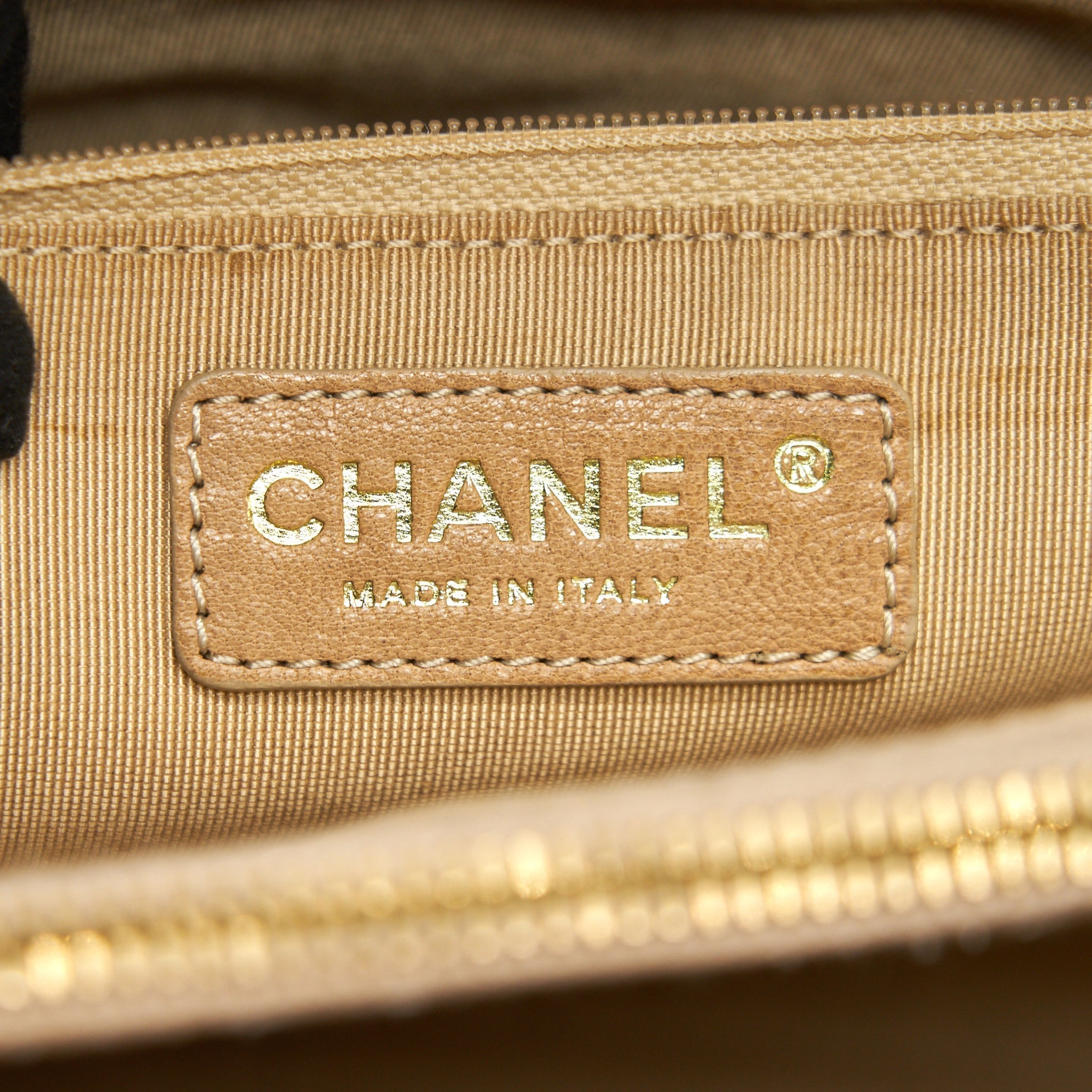 chanel-caviar-grand-shopping-tote-gst-in-beige-ghw