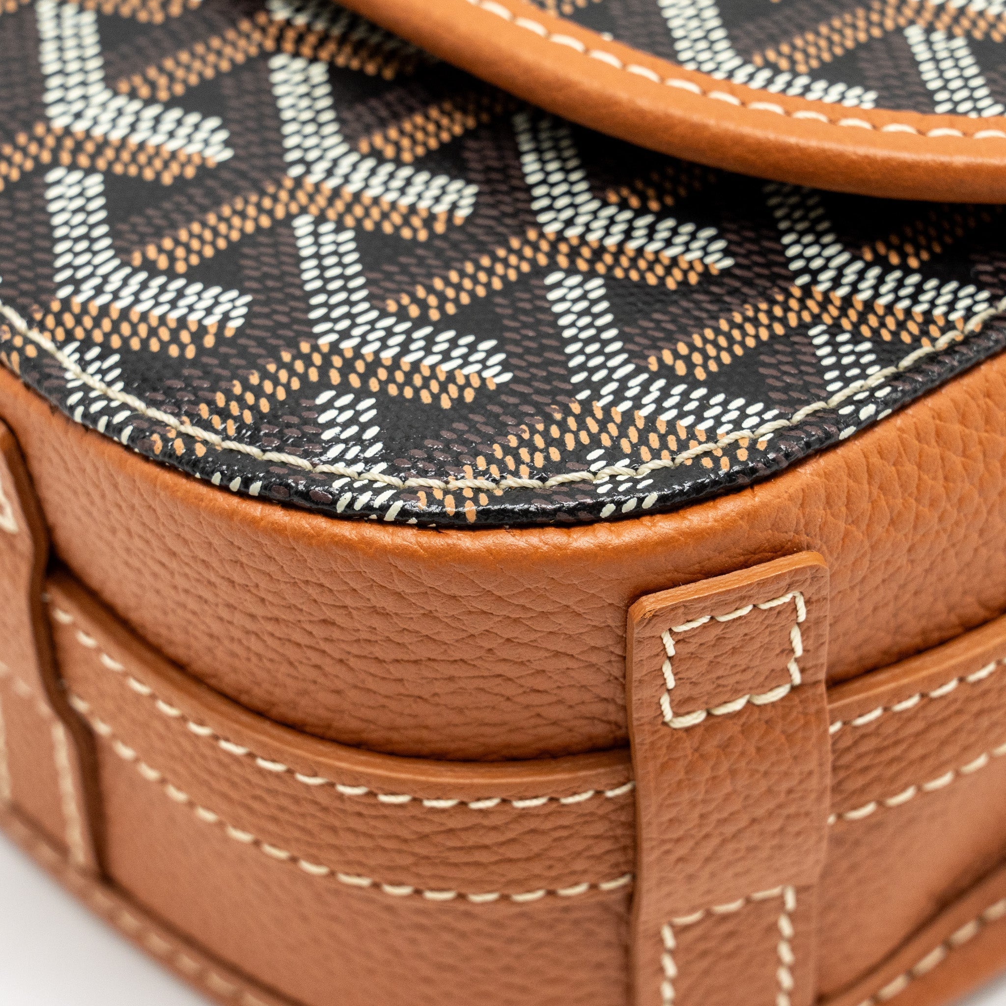 goyard-belvedere-pm-messenger-bag-goyardline-canvas-calfskin-black-tan-shw-copy