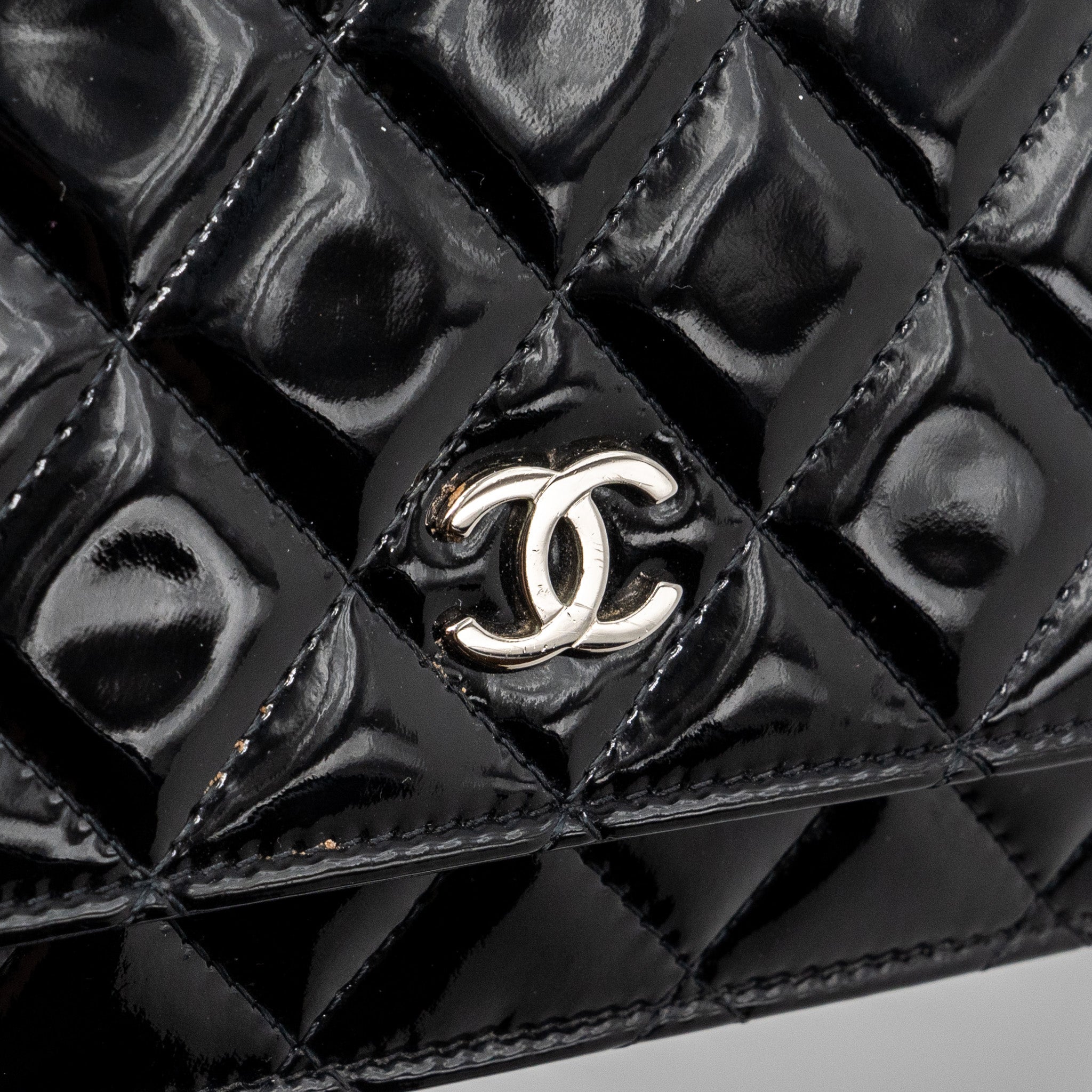 chanel-classic-wallet-on-chain-patent-black-shw-1
