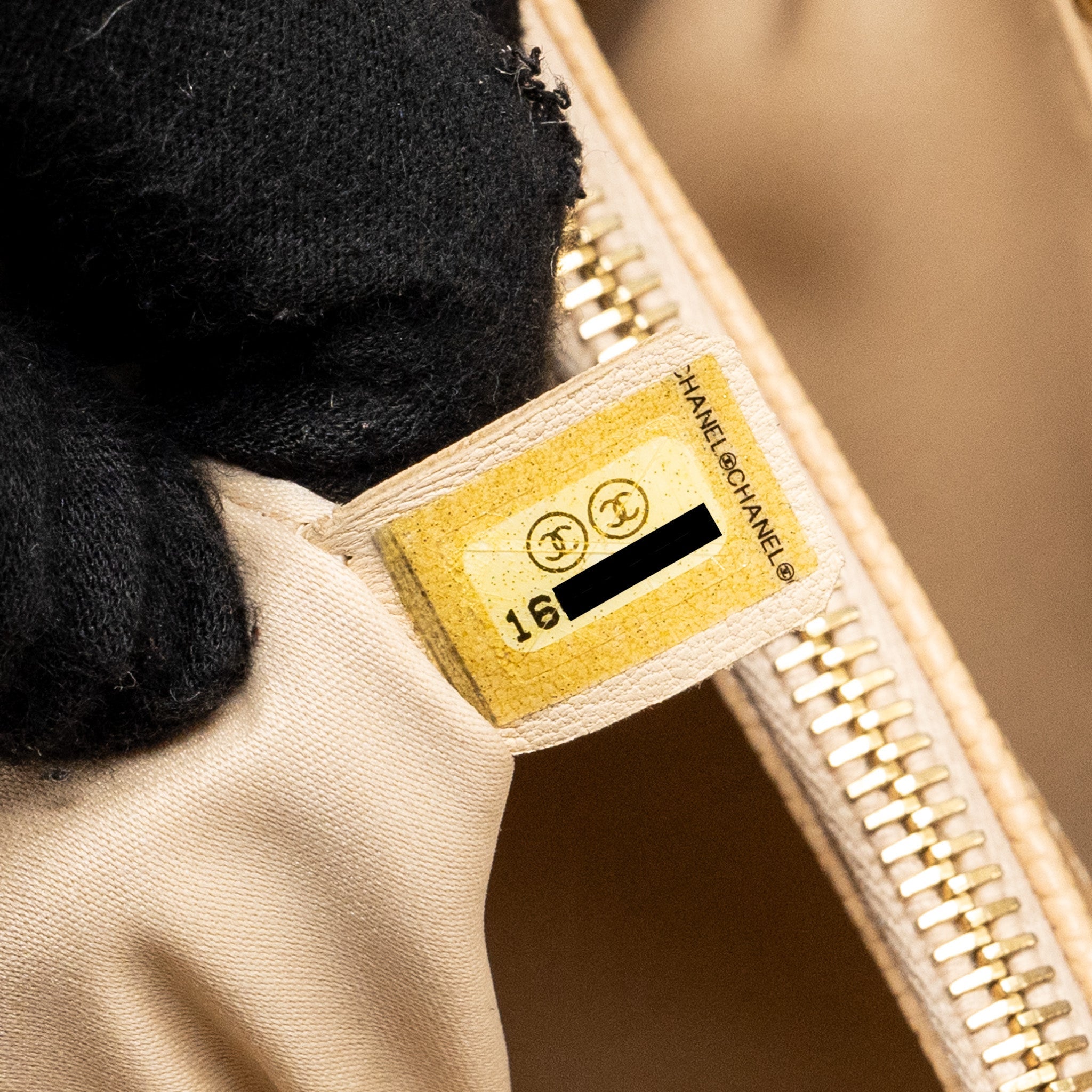 chanel-grand-shopping-tote-caviar-beige-ghw-copy