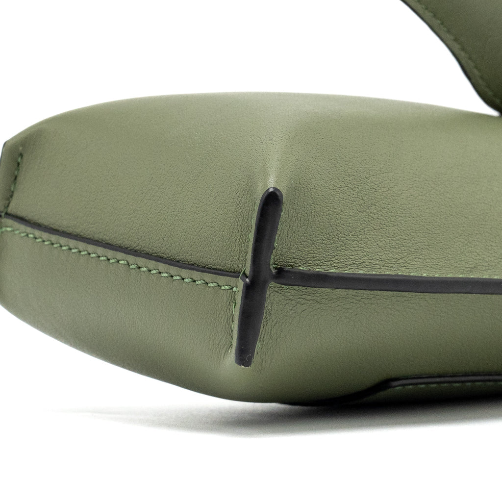 loewe-elephant-pocket-calfskin-avocado-green