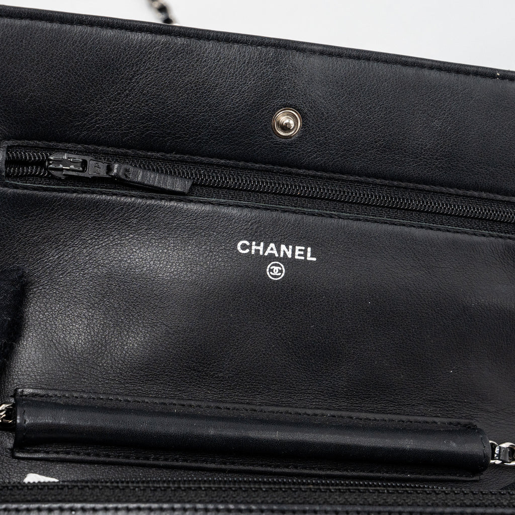 chanel-classic-wallet-on-chain-patent-black-shw-1