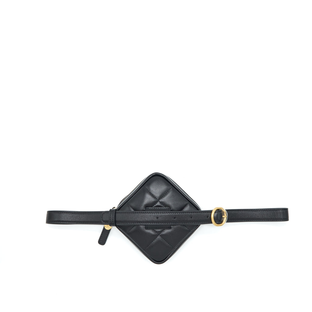 chanel-quilted-belt-bag-lambskin-black-with-ghw
