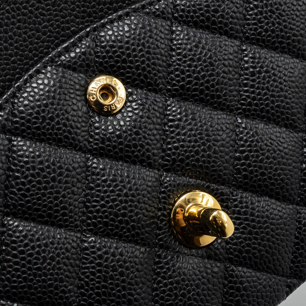 chanel-medium-classic-double-flap-bag-caviar-black-ghwmicrochip