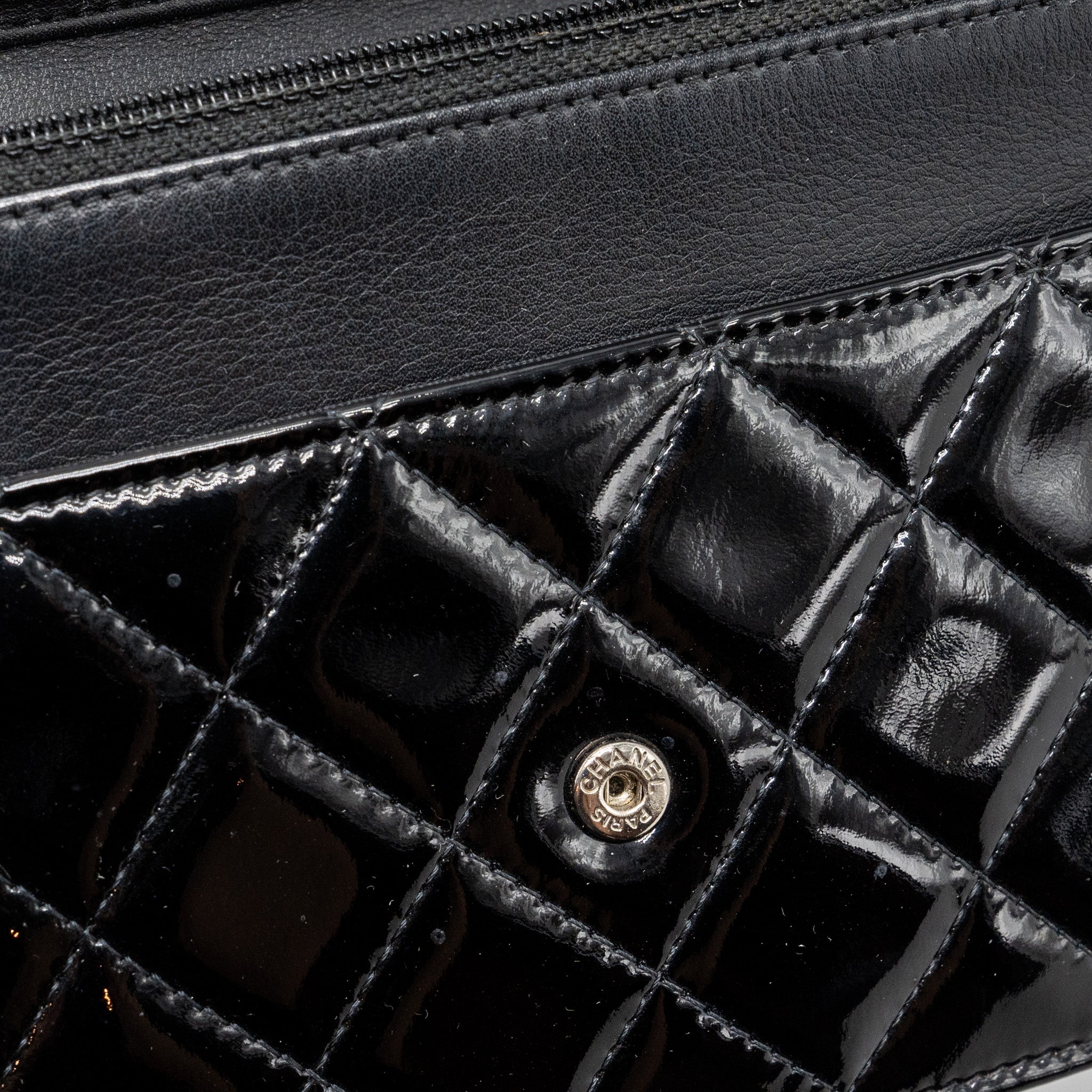 chanel-classic-wallet-on-chain-patent-black-shw-1