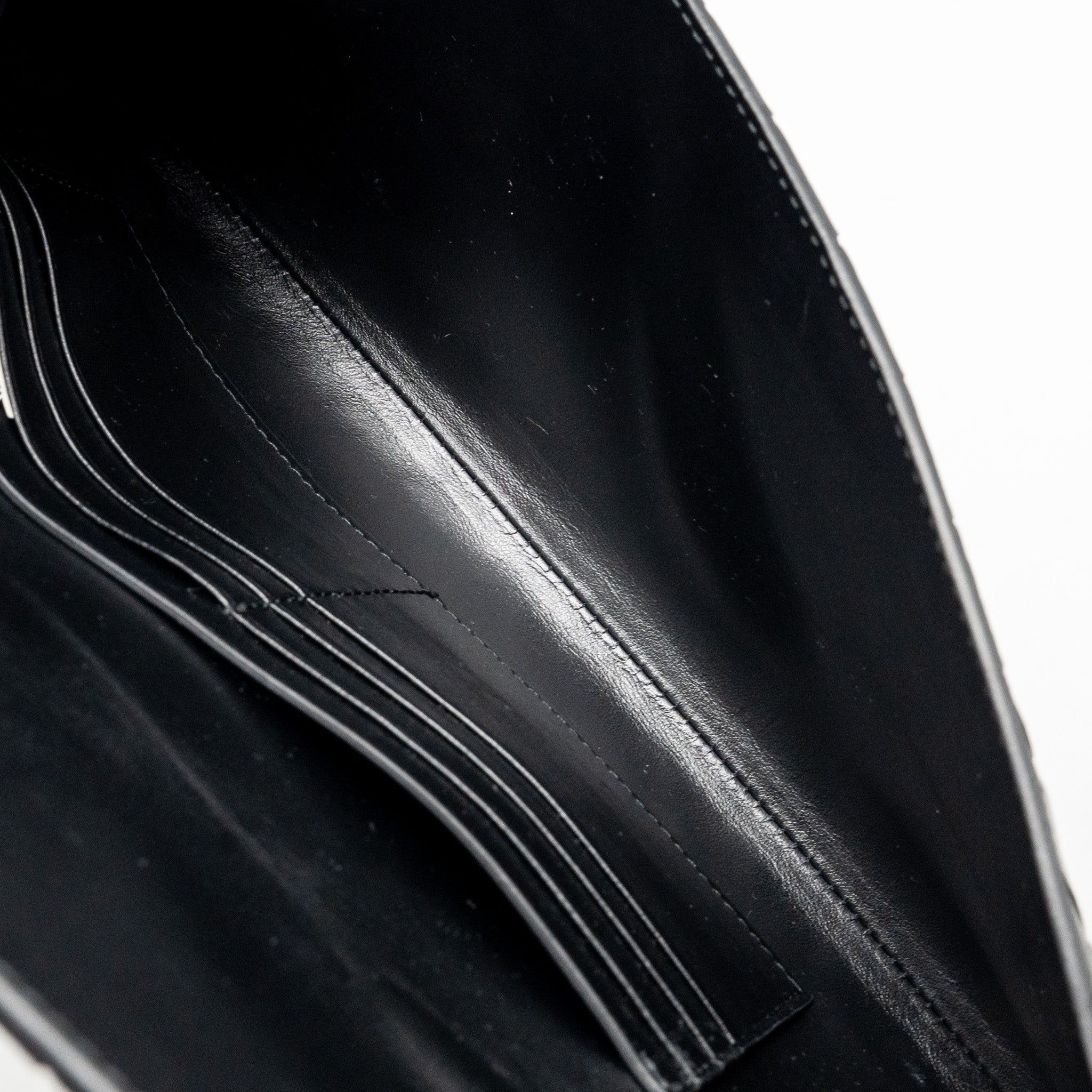 bottega-veneta-andiamo-clutch-intrecciato-calfskin-black-ghw
