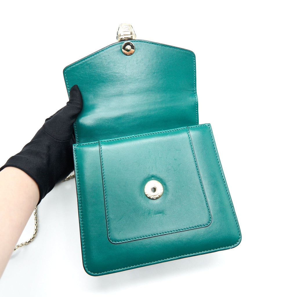 bvlgari-serpenti-forever-crossbody-bag-green-1