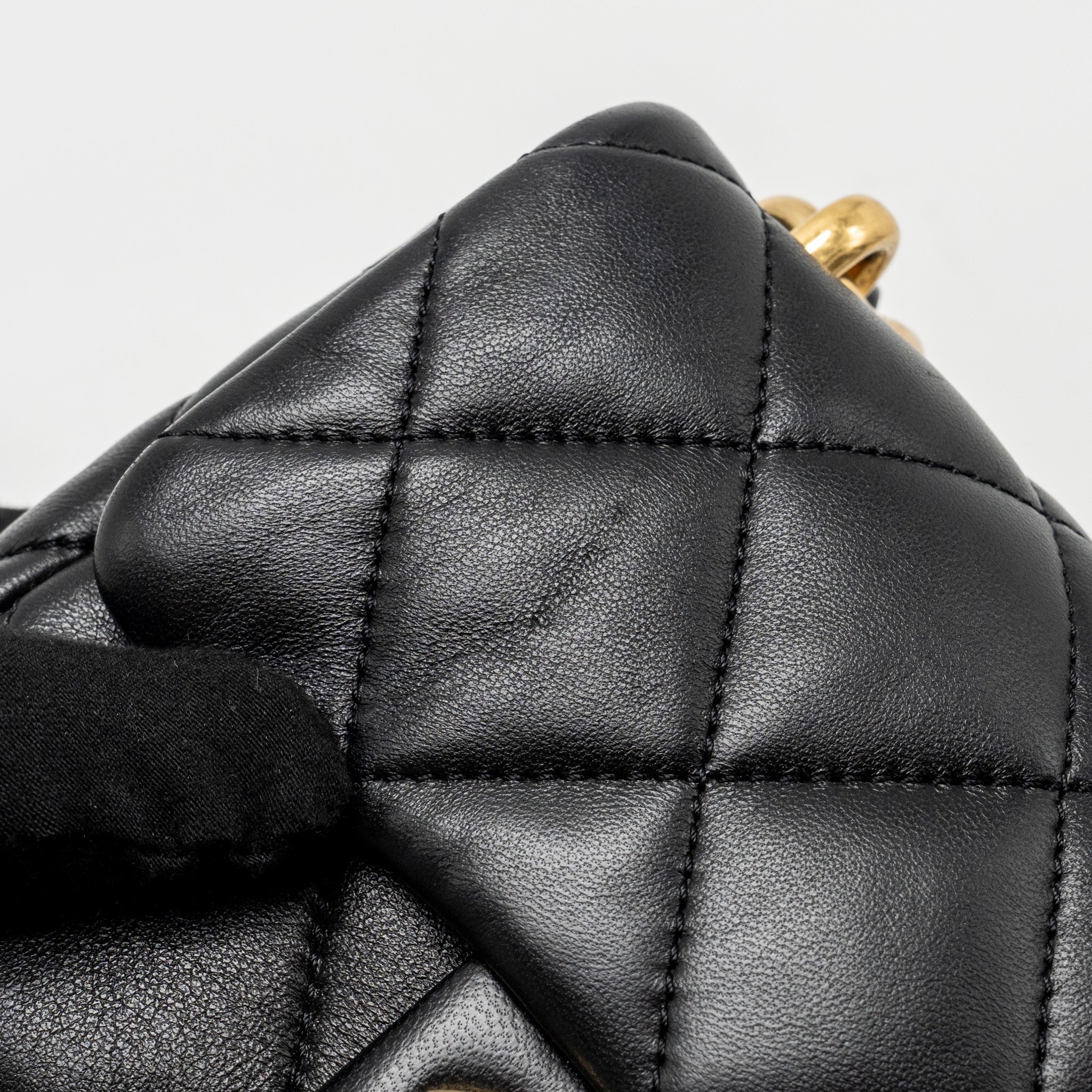 chanel-22s-giant-chain-mini-flap-bag-lambskin-black-brushed-ghwmicrochip