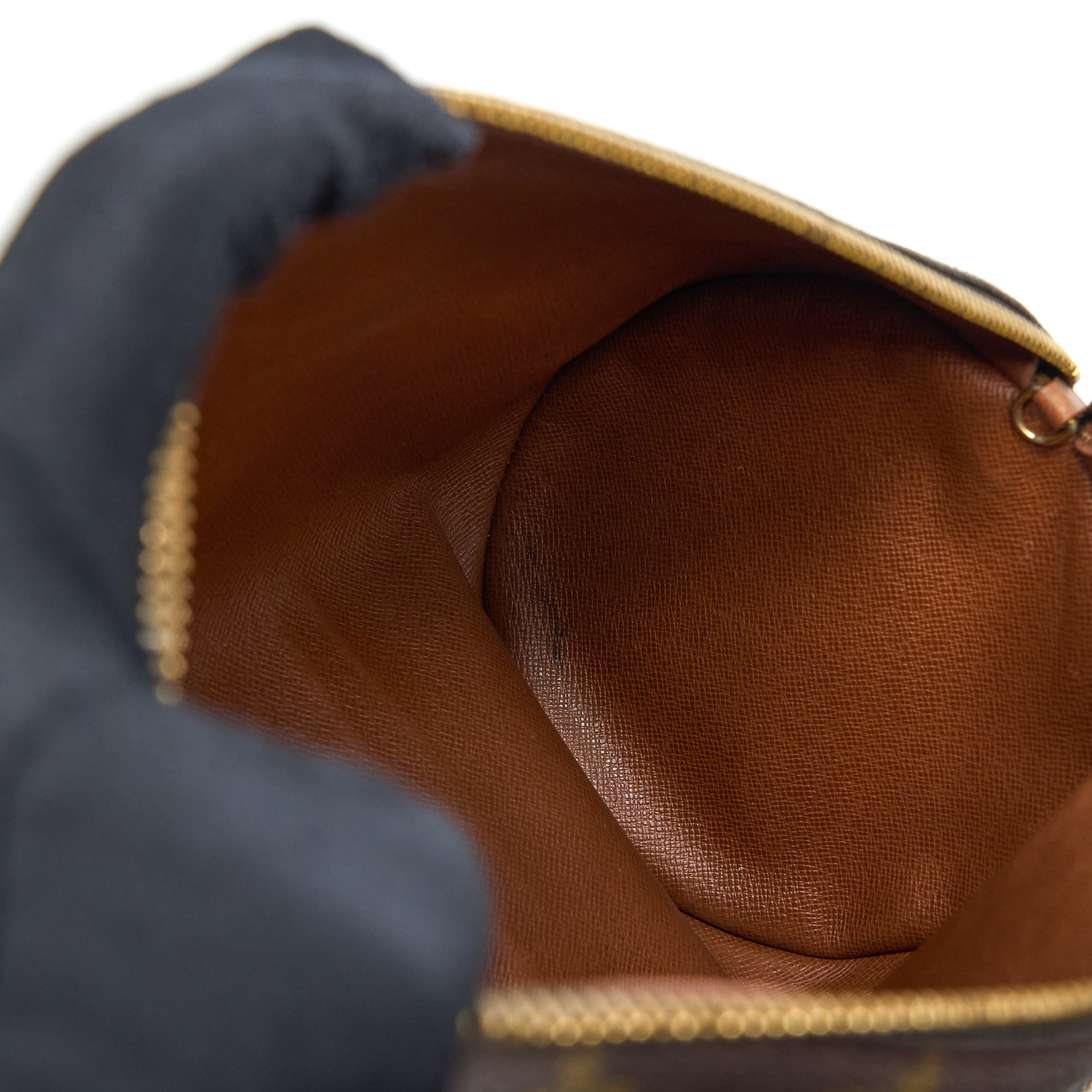 louis-vuitton-vintage-papillon-bag-monogram-canvas-ghw