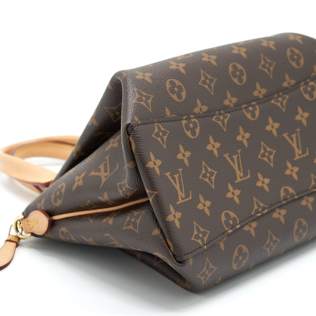 louis-vuitton-rovoli-tote-monogram-canvas-ghw