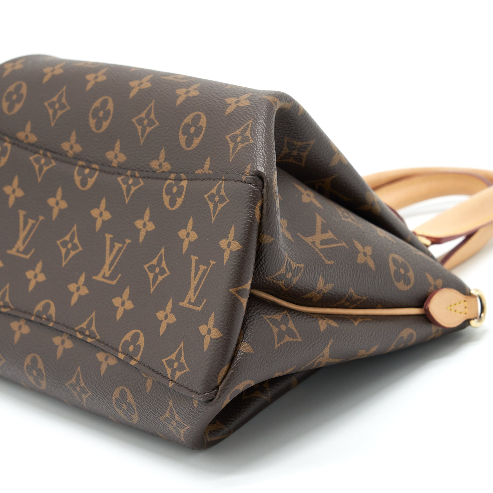 louis-vuitton-rovoli-tote-monogram-canvas-ghw