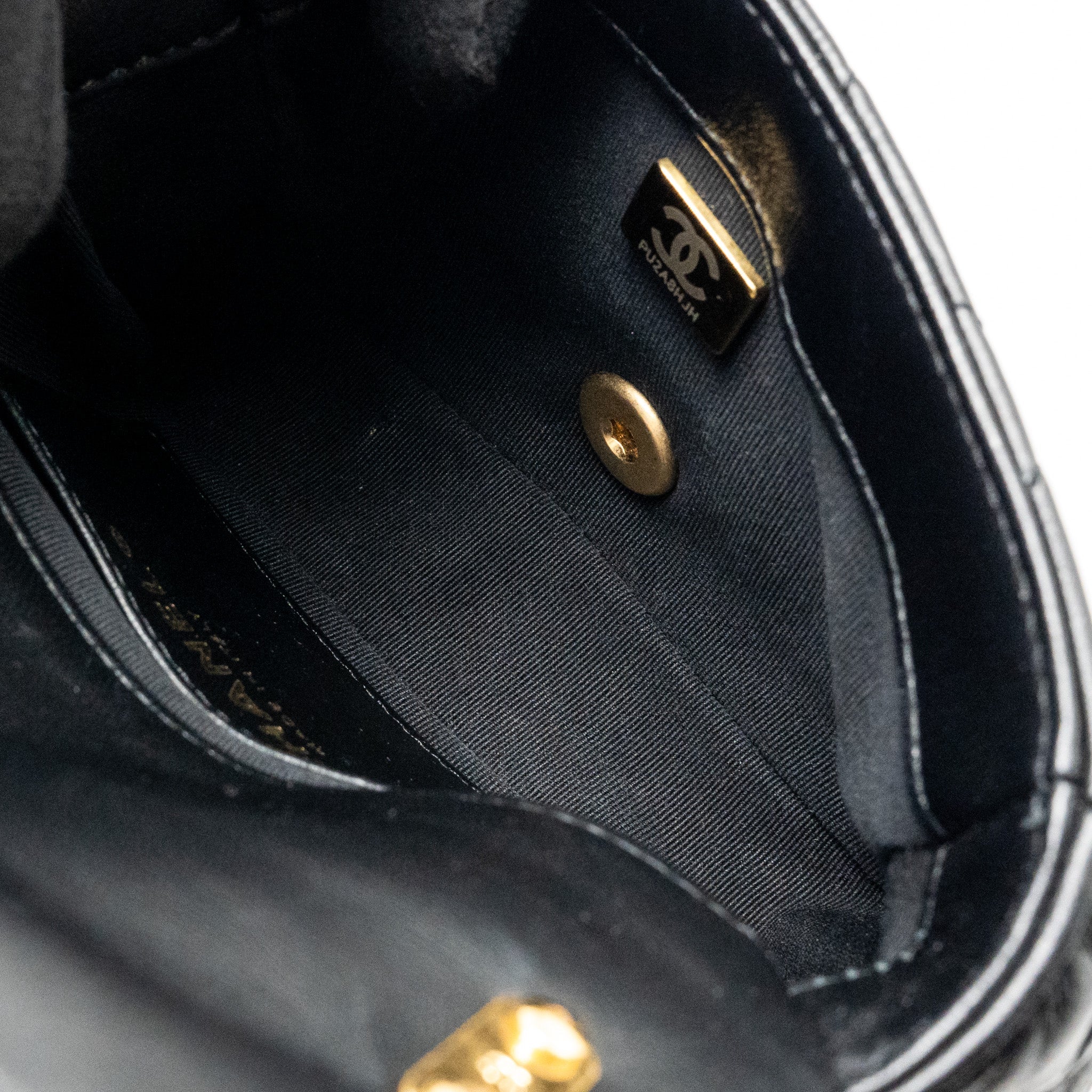 chanel-22s-giant-chain-mini-flap-bag-lambskin-black-brushed-ghwmicrochip