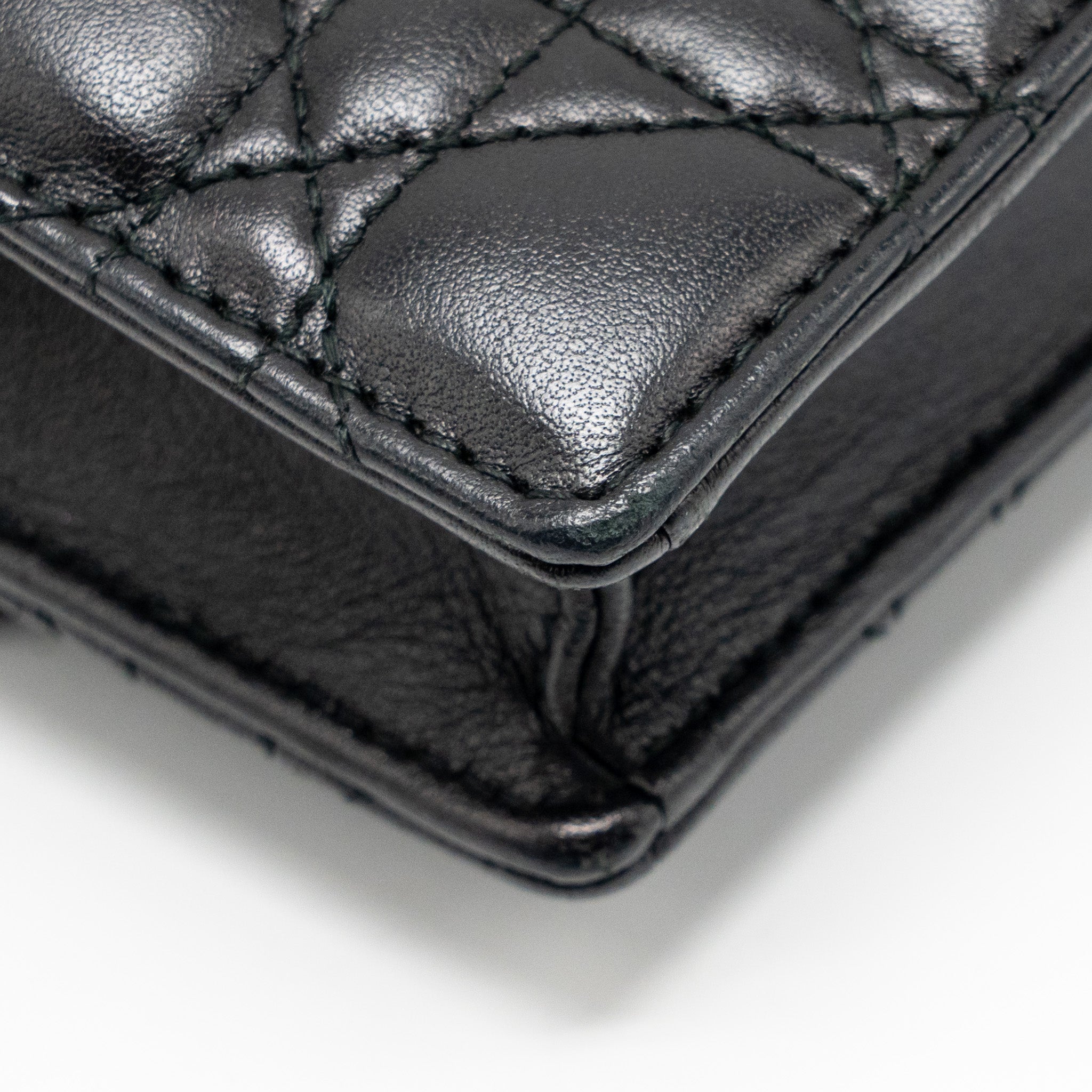 dior-dioraddict-wallet-on-chain-cannage-leather-black-ghw