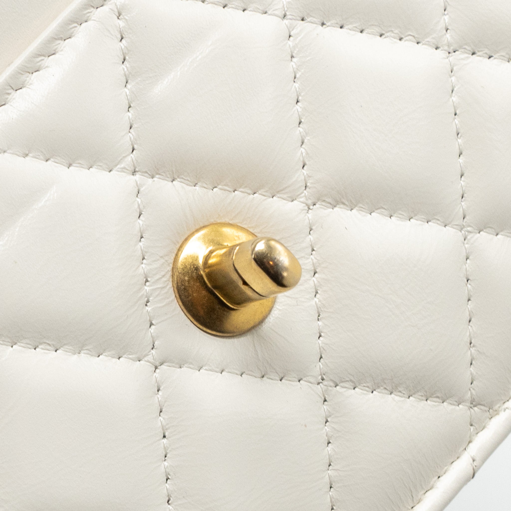 chanel-23p-letter-top-handle-wallet-on-chain-calfskin-white-ghwmicrochip
