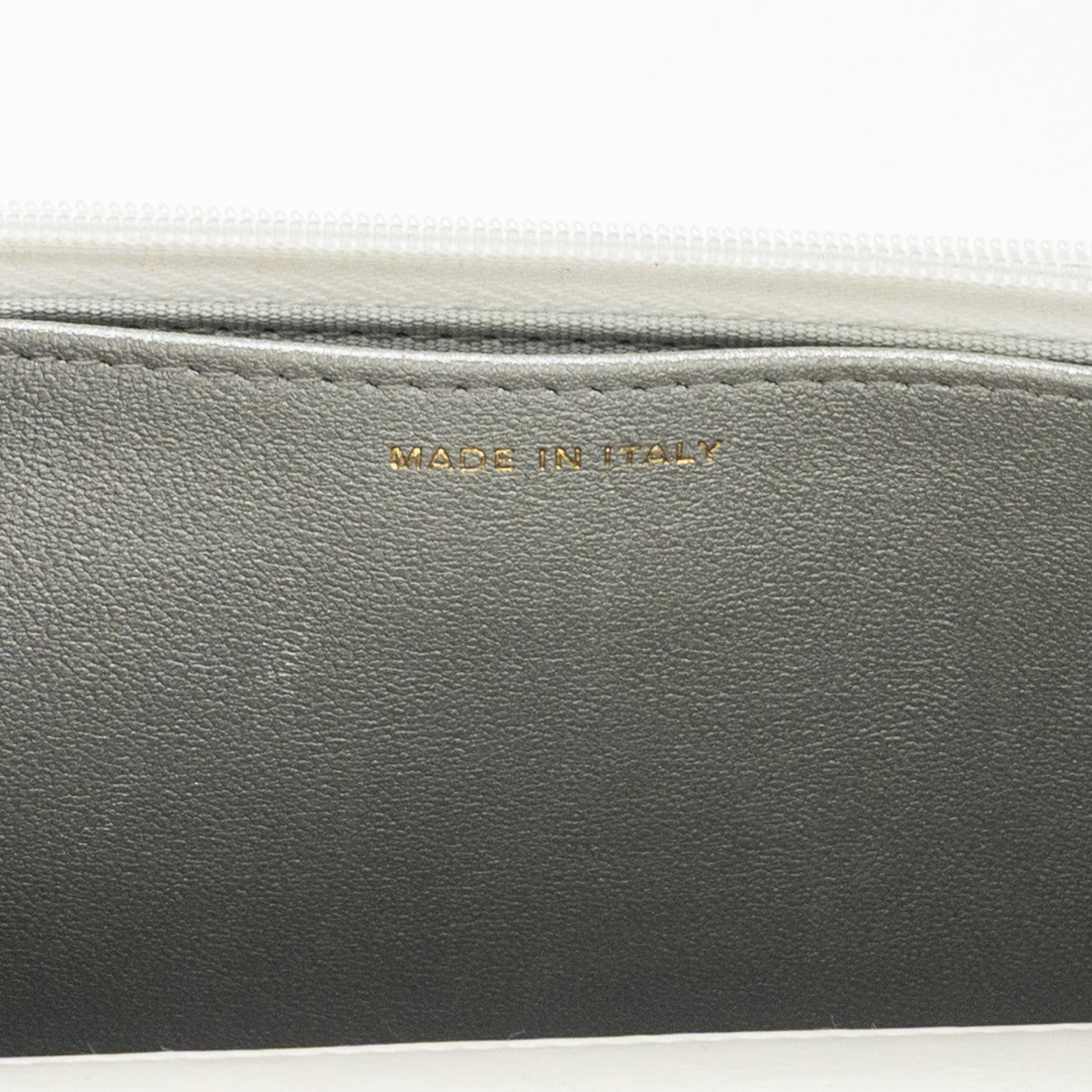 chanel-23p-letter-top-handle-wallet-on-chain-calfskin-white-ghwmicrochip