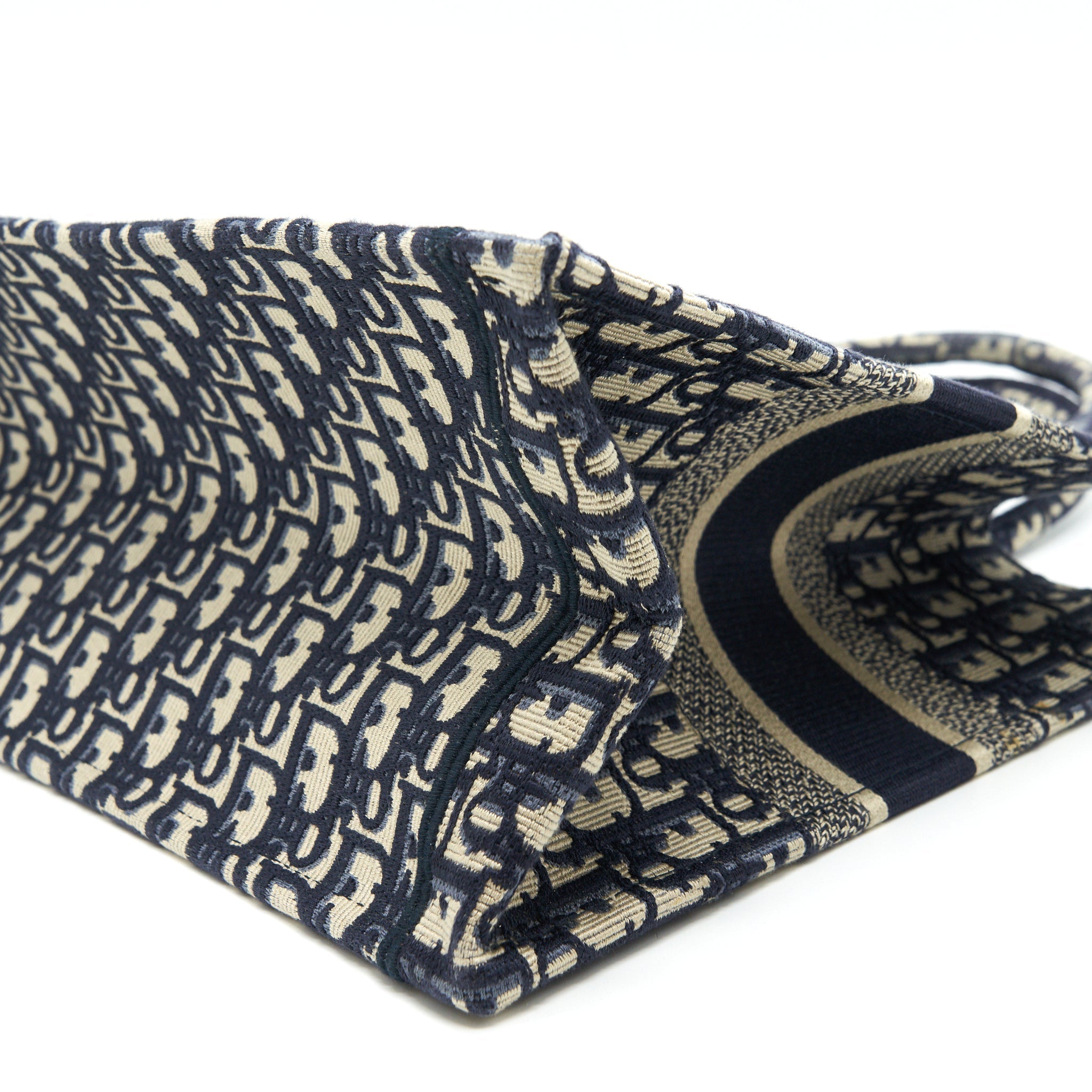 dior-small-booktote-bag-blue-oblique-embroidery