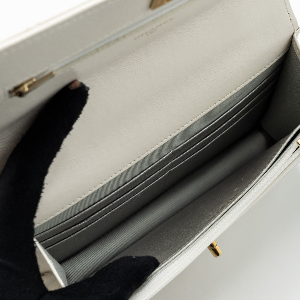 chanel-23p-letter-top-handle-wallet-on-chain-calfskin-white-ghwmicrochip