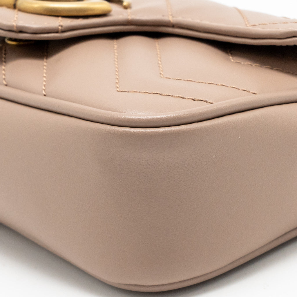 gucci-gg-marmont-mini-bag-chevron-leather-taupe-ghw